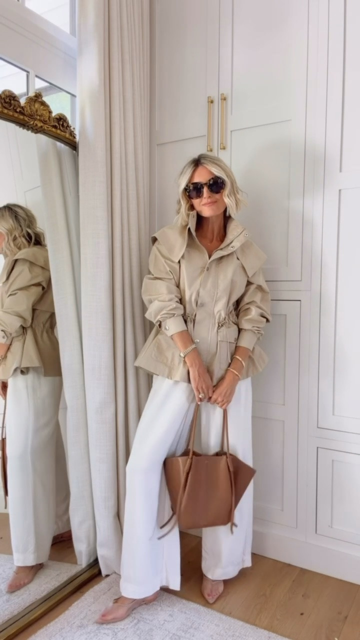 A chic, neutral look! This jacket may be the best Walmart find ever! Wearing XS in jacket & S in pants!

Loverly Grey, Walmart, Target, fall outfit, fall jacket, wide leg pants, chic

#LTKSeasonal