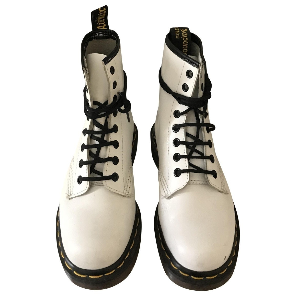 Dr. Martens White Leather Lace ups for Women 36 EU | Vestiaire Collective (Global)