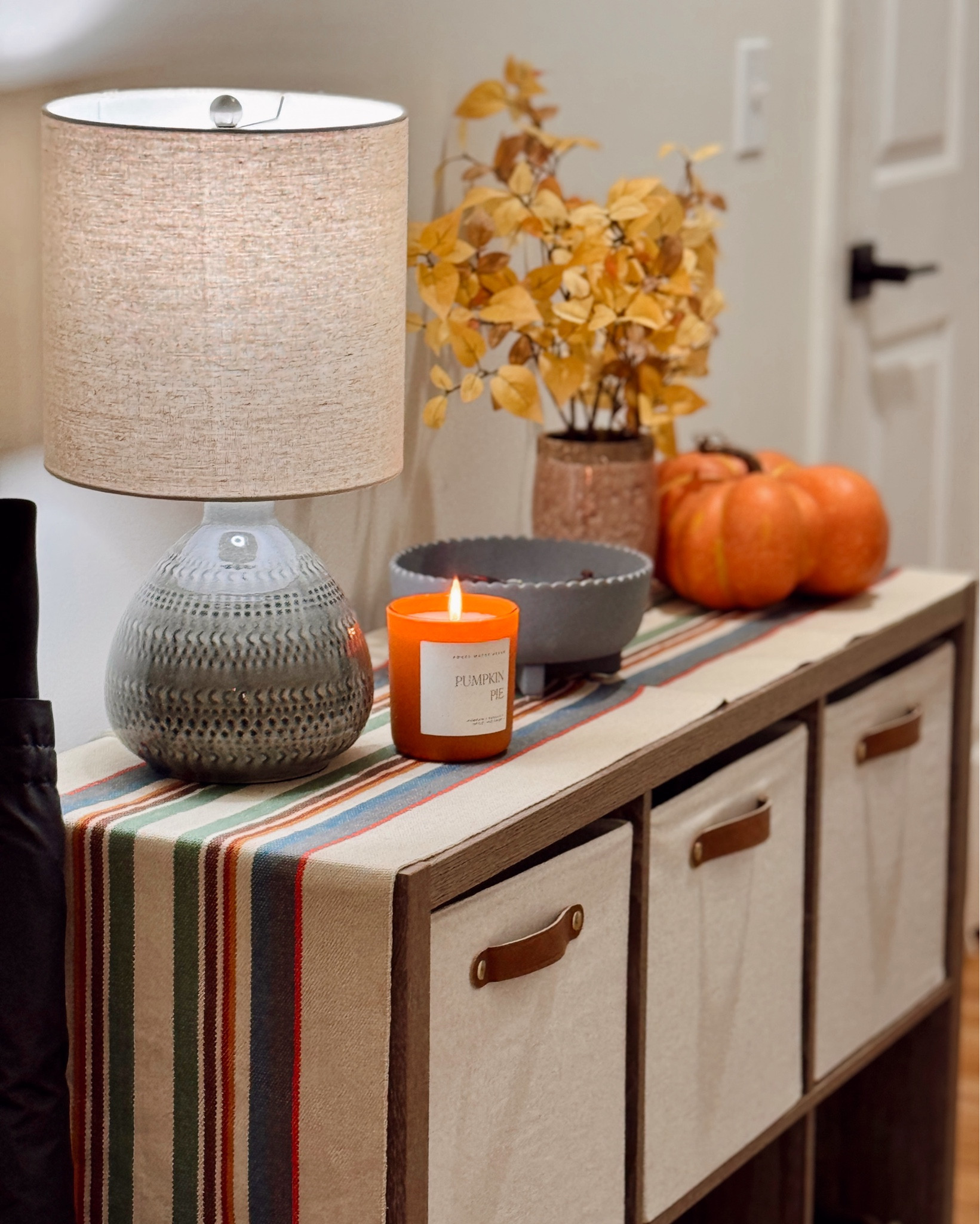 🍂 Cozy meets functional!
Create an entryway that welcomes you home and keeps clutter at bay.

🧺 A basket for scarves
🧤 A bin for gloves and hats
🥾 A place for boots and shoes
☂️ A tidy spot for umbrellas
🔑 A simple key drop zone — everything in its place, right where you need it

Because coming home should always feel this good. 🏡✨ 

#HomeOrganization #CozyEntryway #FallDecor #OrganizedHome #WorkingMomLife

#LTKFamily #LTKSeasonal #LTKHome