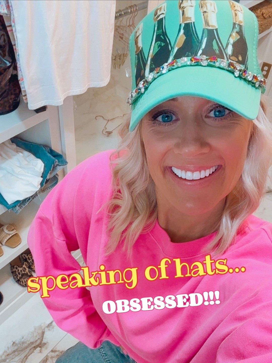 Obsessed with this champagne hat 