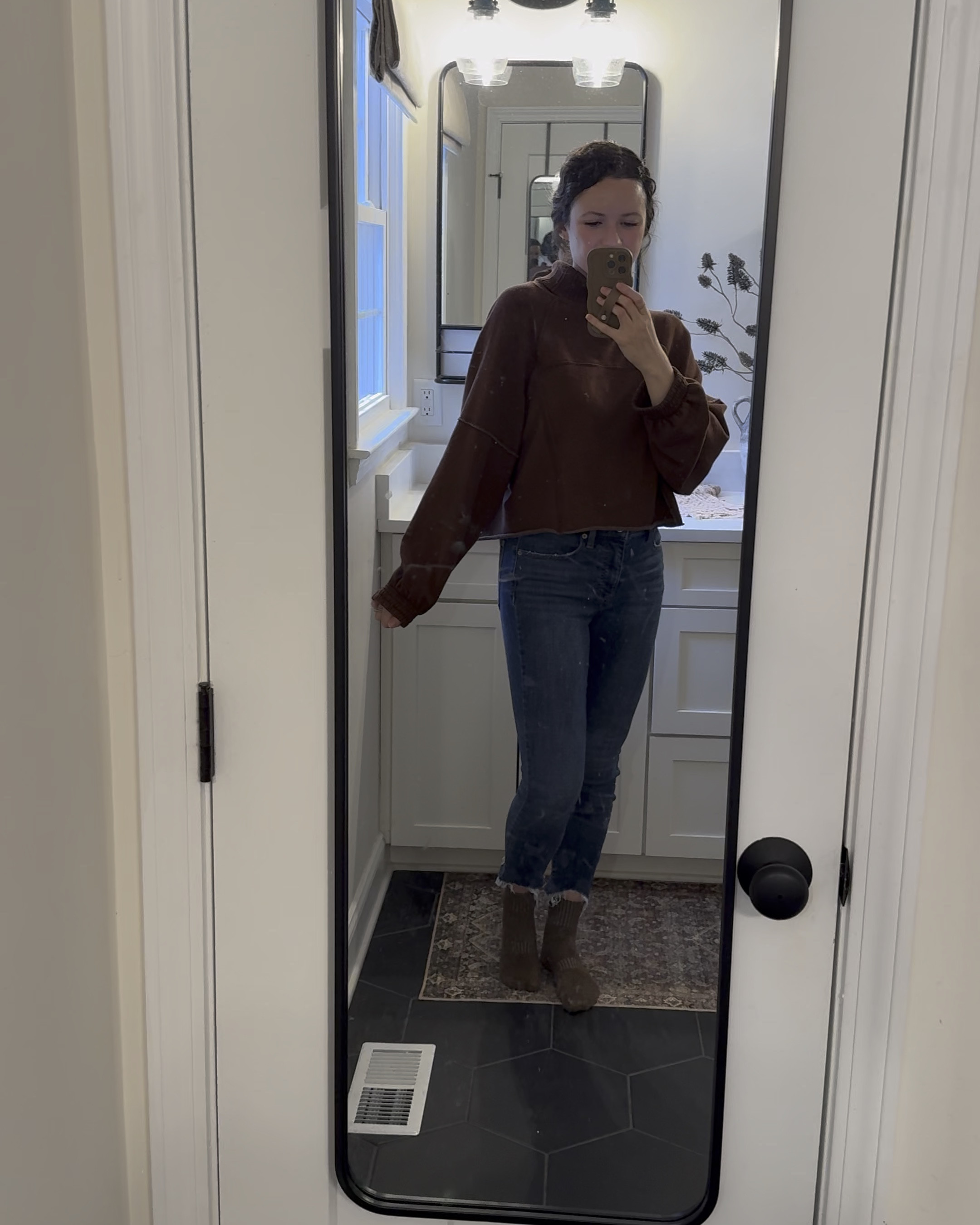 This cropped turtleneck is giving Free People but it’s from Aerie 😍

On SALE now!
Super cozy ✨

#LTKSaleAlert #LTKFindsUnder50 #LTKStyleTip