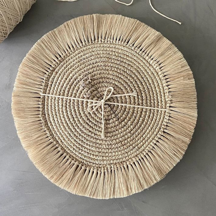 TALLO de OLIVO Fique Fringe Placemat | West Elm (US)