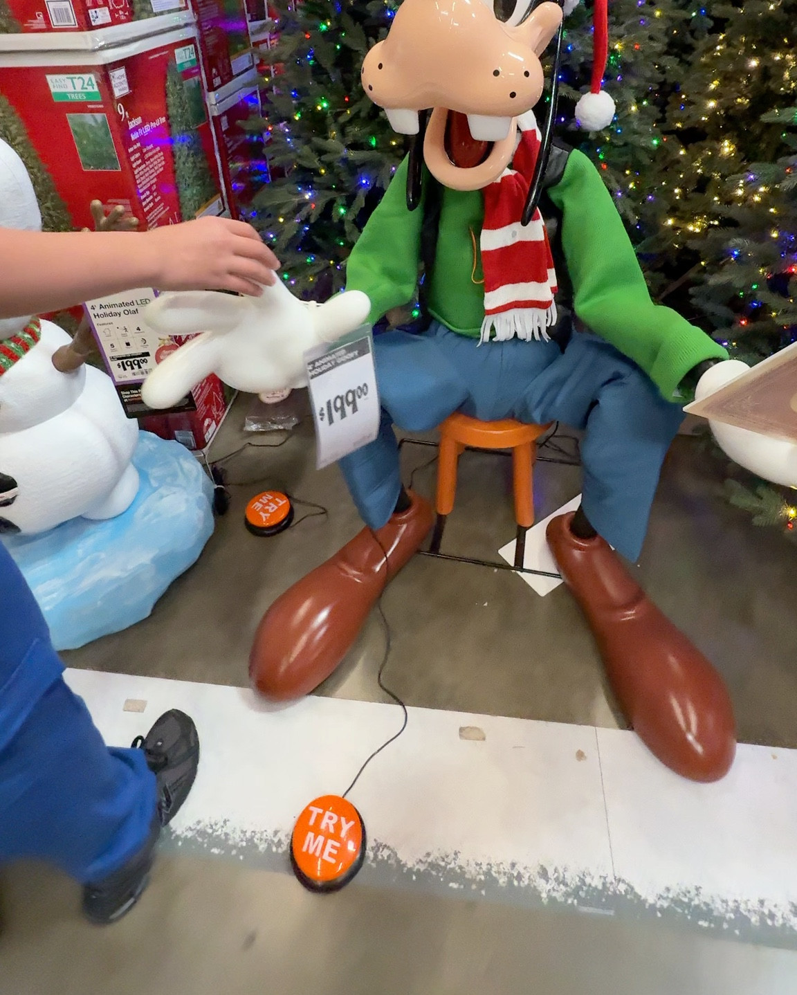 Disney Christmas 🎄🎅

#LTKHoliday #LTKHome #LTKSeasonal