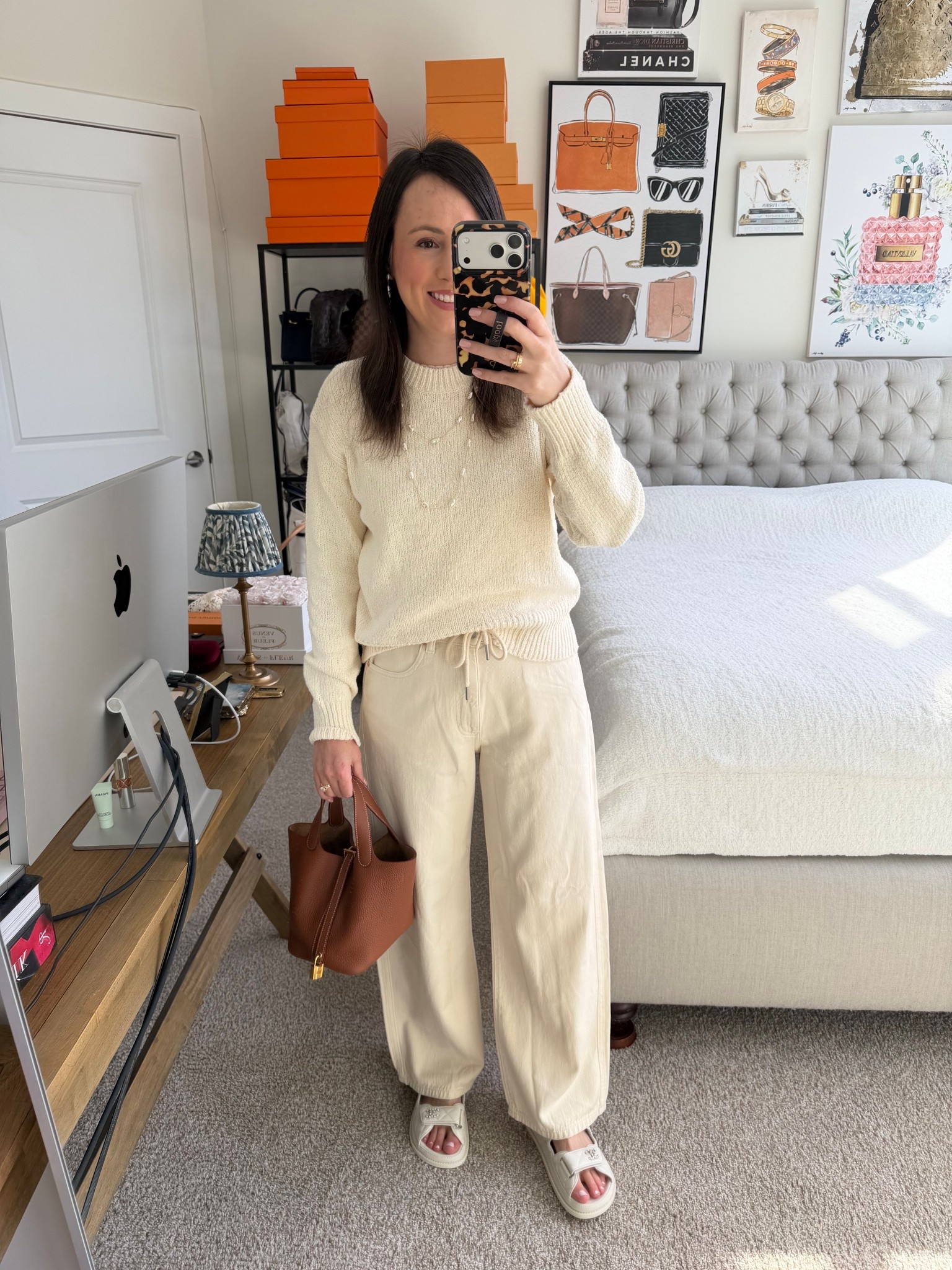 Obsessed with these drawstring jeans and new pearl baublebar jewelry!



#LTKSeasonal #LTKootd