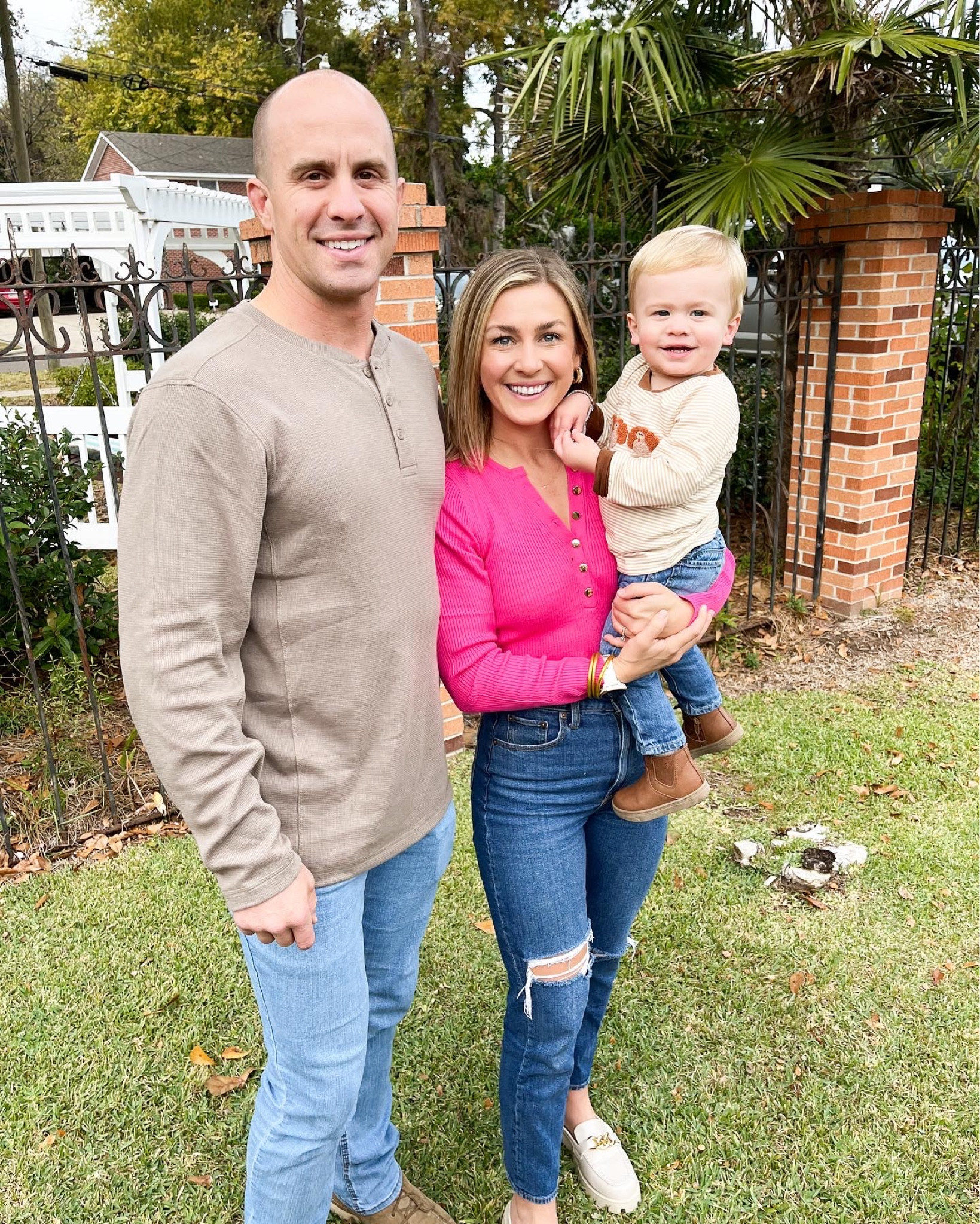 Casual Outfits 

#LTKHoliday #LTKSeasonal #LTKfindsunder50