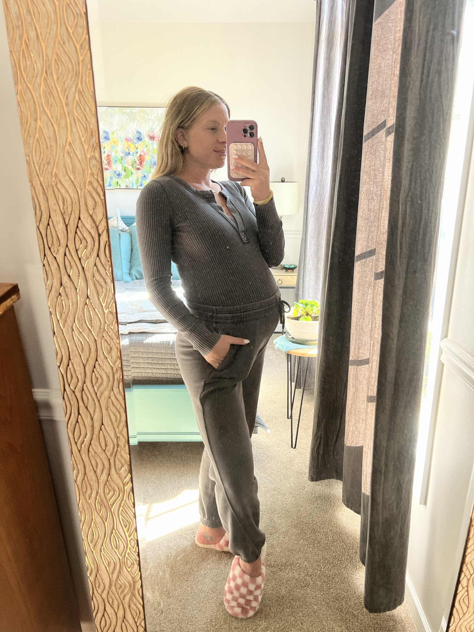 What getting ready looks like @37weeks pregnant



#LTKbump #LTKstyletip #LTKfindsunder50