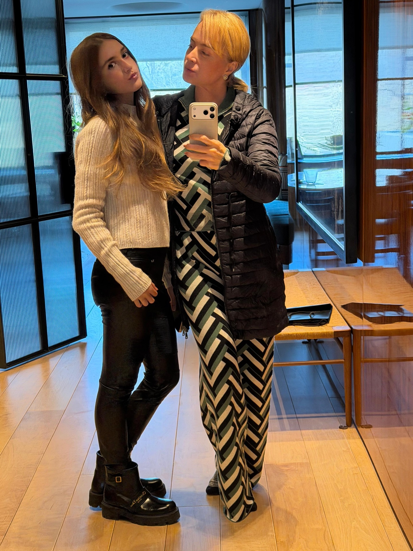 Compre looks de frio da marca Perfect Moment usados pro Angélica e Ticiane Pinheiro. 

 #LTKbrasil