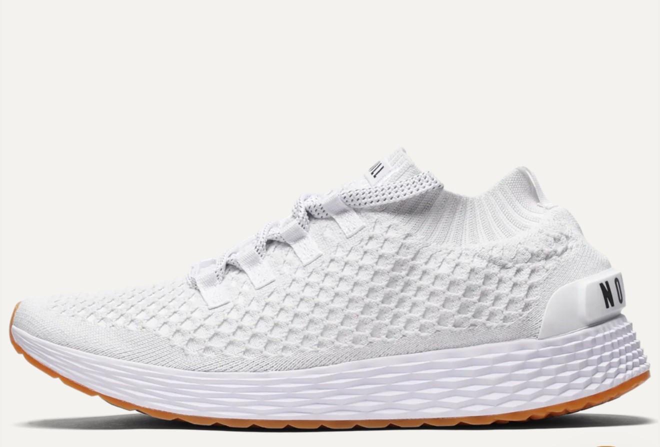 My fav gym sneakers on non leg and glute days NO BULL all day knit! 