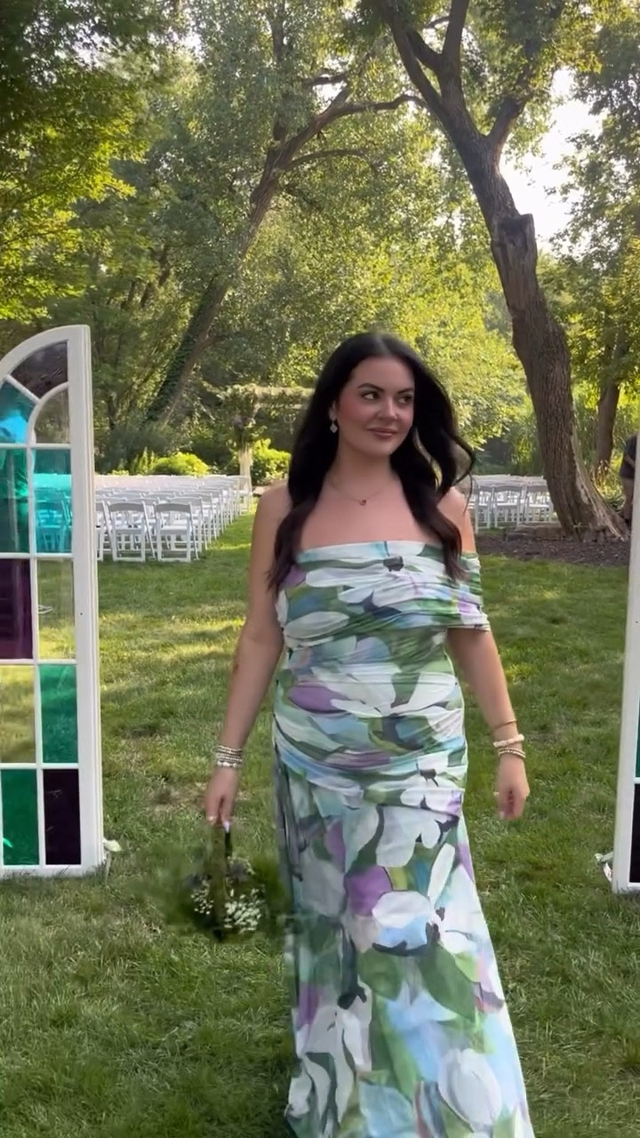 sorry i’m late 💜🌿🦋

#bridesmaid #bridemaidsdress #weddingguestdress #wedding #summer #hiddencreekevents #explorepage #viral