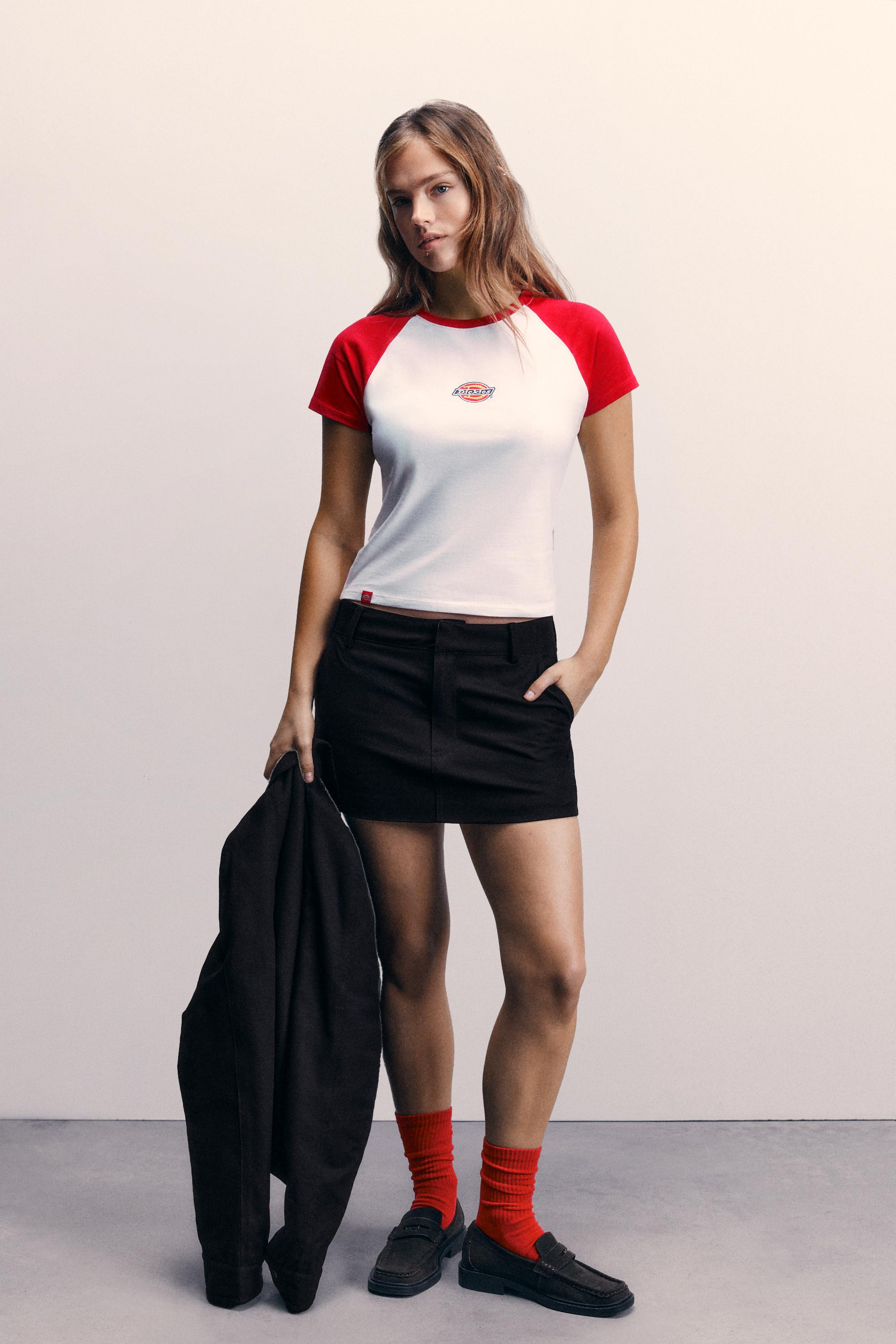 T-Shirt mit Kontrastärmeln von Dickies | PULL and BEAR DE