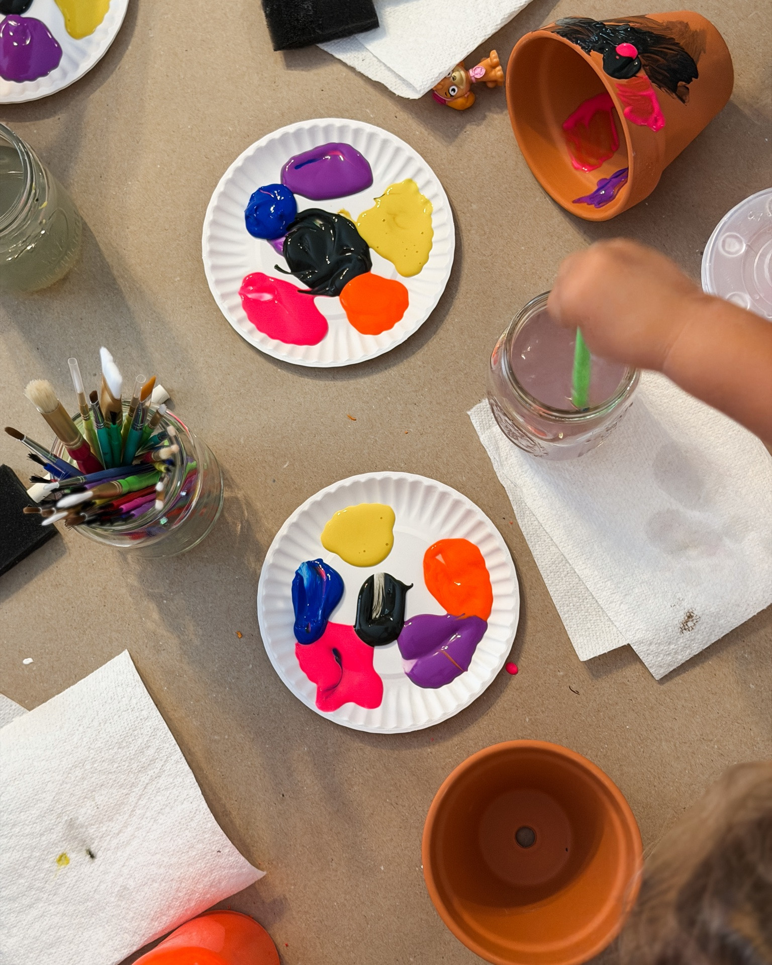 Craft session! The Little Bird Craft House 🤎 painted flower pots and planted seeds, made butterflies from coffee filters and a carrot banner ☺️

#LTKdayinmylife #LTKKids #LTKSeasonal