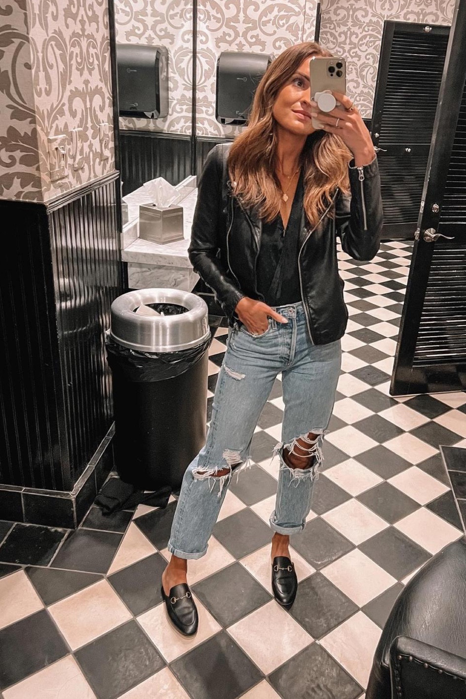 can’t believe this leather jacket is included in the 30% off sale!! 😍

#LTKFind #LTKsalealert