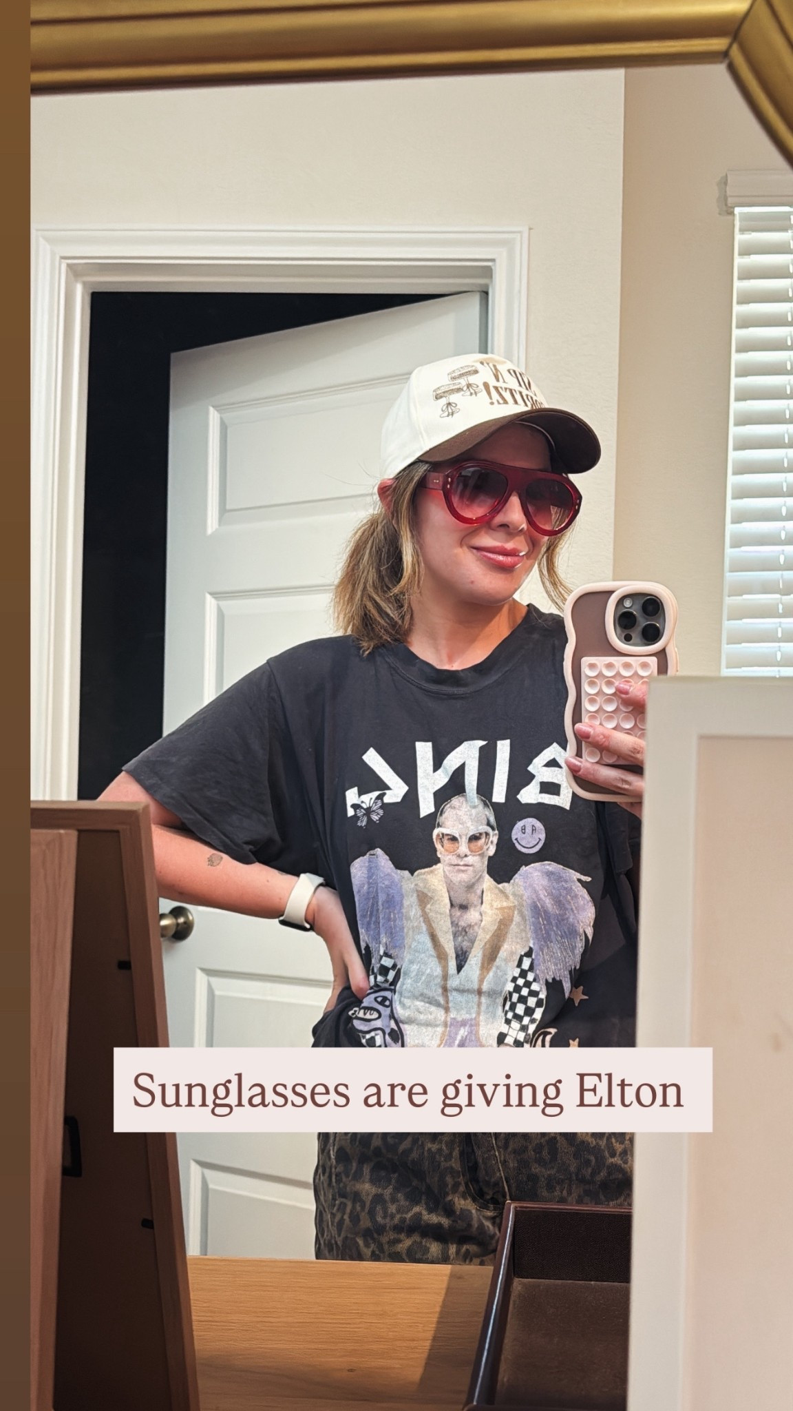 Obsessed with these sunglasses

#LTKSaleAlert #LTKTravel #LTKFindsUnder50