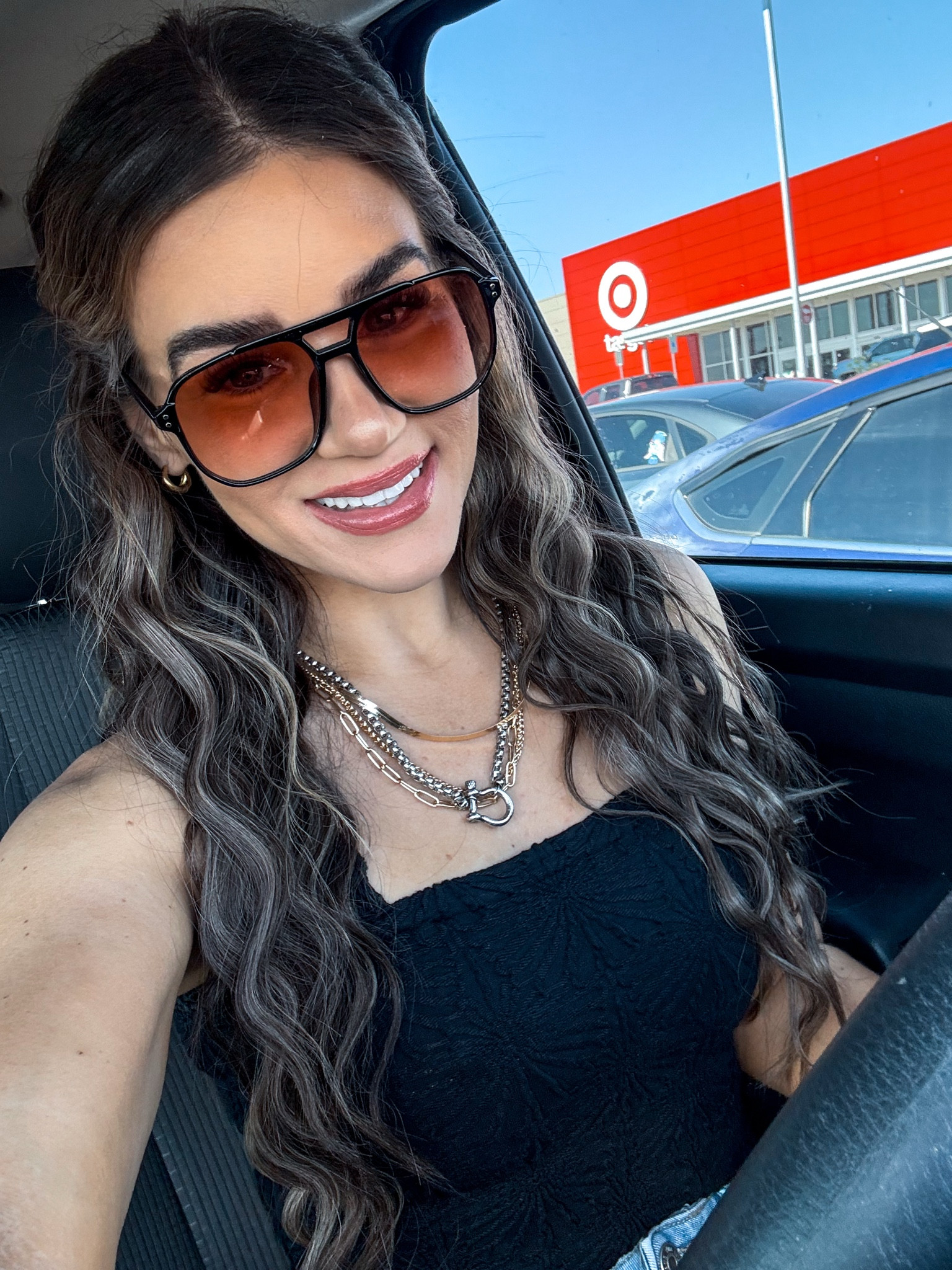 Sunnies that slay the day, even if it’s just running errands at target. 😝👌🏼 

#Sunglasses #OOTD #Shades

#LTKCyberWeek #LTKmomlife #LTKootd