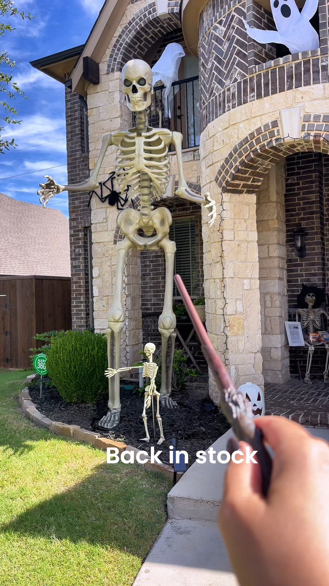 We’re going on year THREE with this guy, and he’s still the star of our Halloween setup. 💀👑 Twelve feet of spooky perfection—and yes, he’s finally back. He always sells out fast, so if you’ve been wanting him… this is your moment. 🕷️

#halloween #spookyseason #halloweendecor #halloweeninspo #halloween2025 #halloweenporch #12ftskeleton #halloweenhome #halloweenfinds 

#LTKHome #LTKFamily #LTKSeasonal