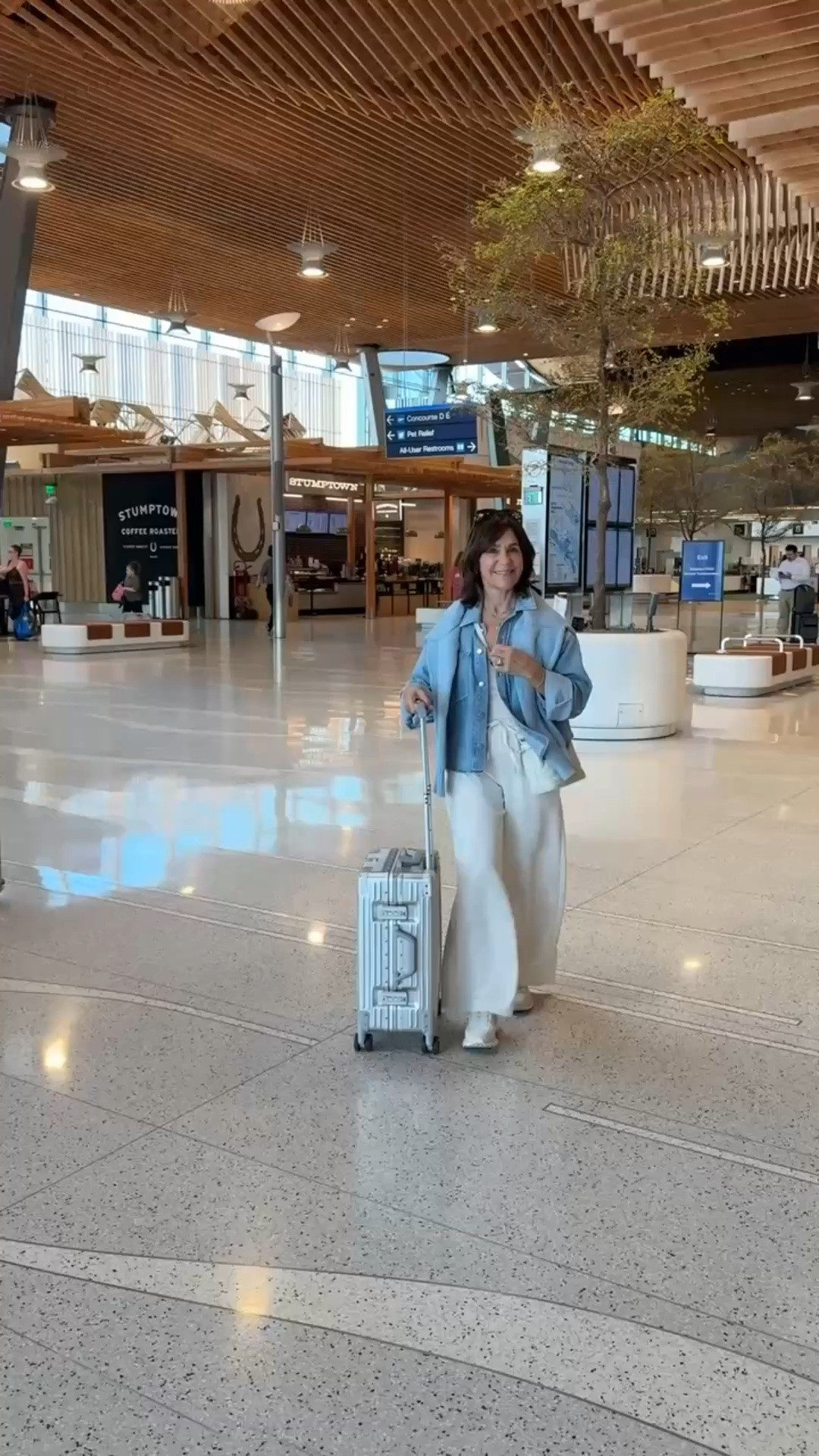 I never travel without these pants!!! They are machine washable, don’t wrinkle, and come in multiple colors and lengths! These are one of my highest recommendations 🤍