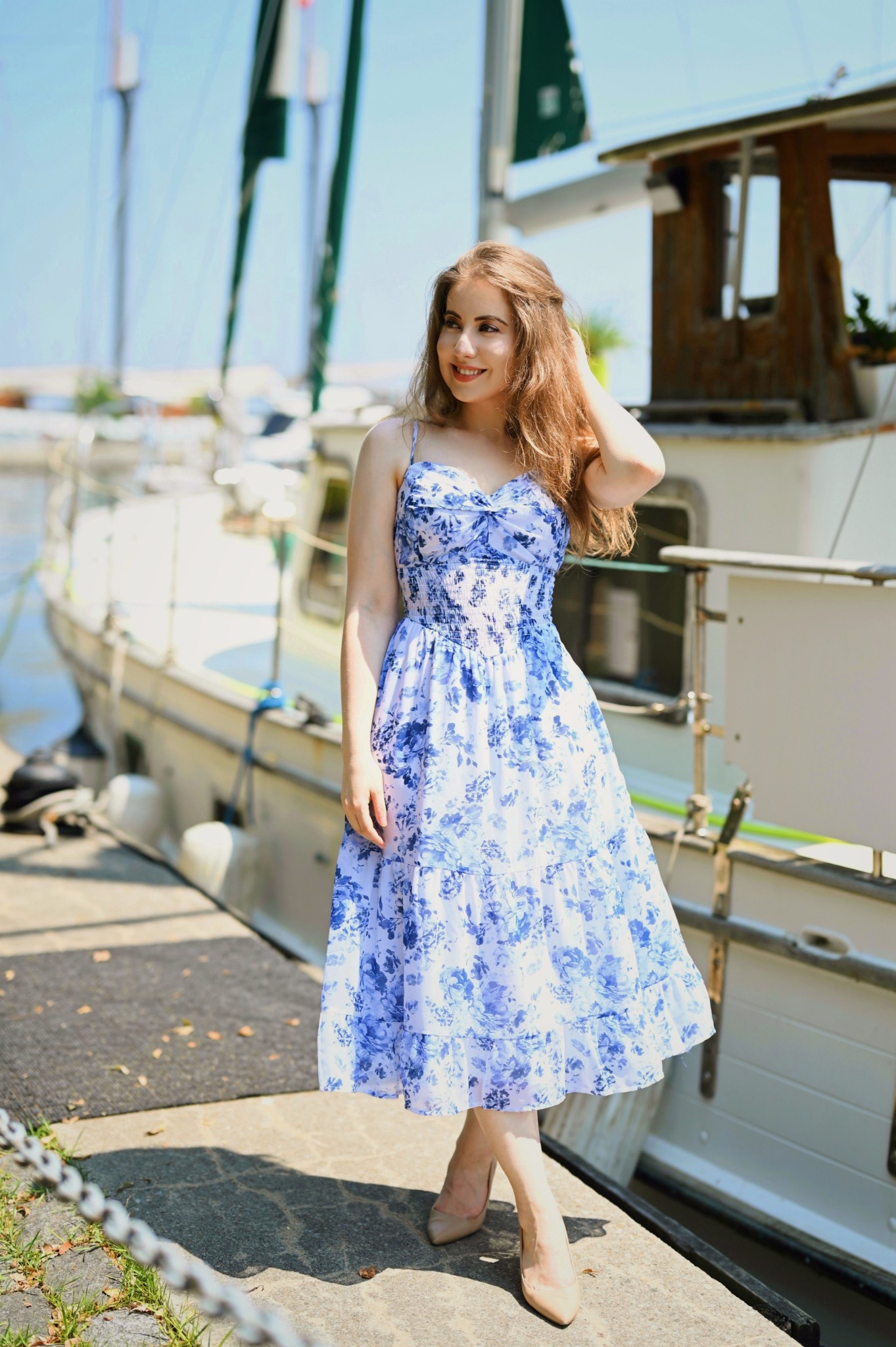Blue floral sweetheart dress. From Winners. 

#LTKbeauty #LTKsummer #LTKcanada