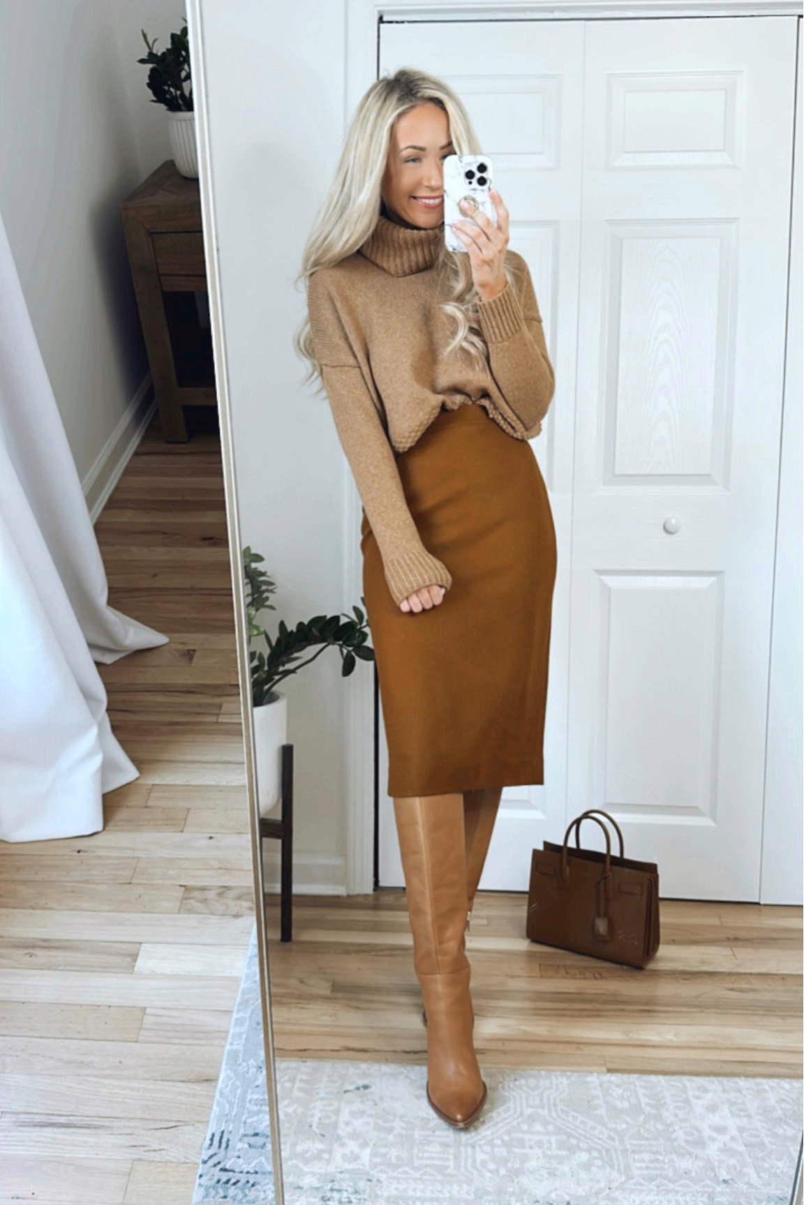 Chic fall work wear! Madewell sweater 40% OFF today! Exact J.Crew wool skirt linked below, also linked similar options because it’s starting to sell out!

#LTKworkwear