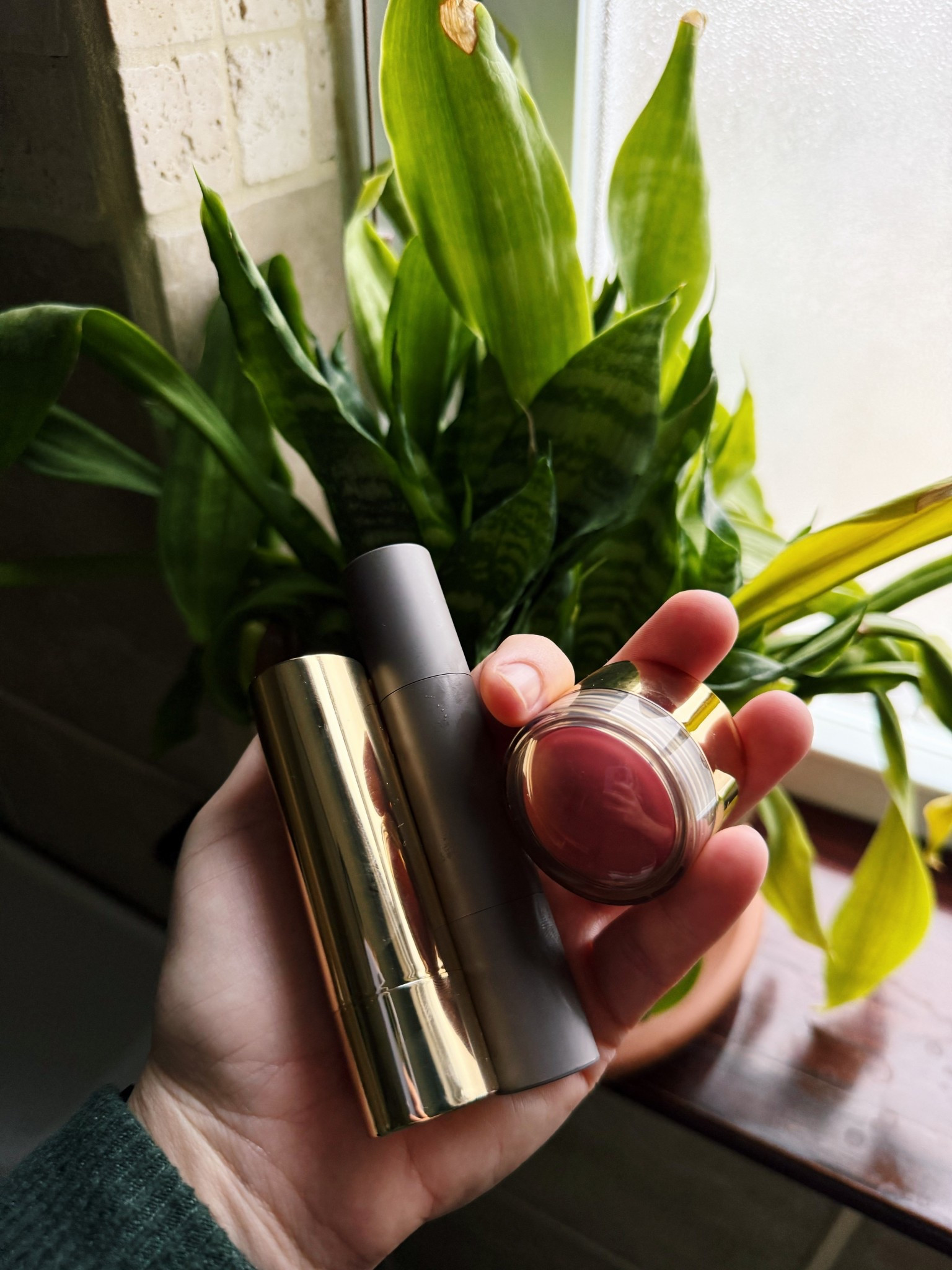 Merit minimalist makeup 

#LTKBeauty #LTKselfcare