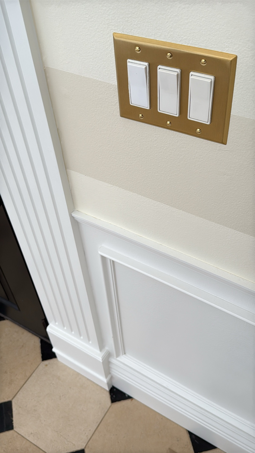 My entryway switch plate covers, lighting and more…

#LTKHome