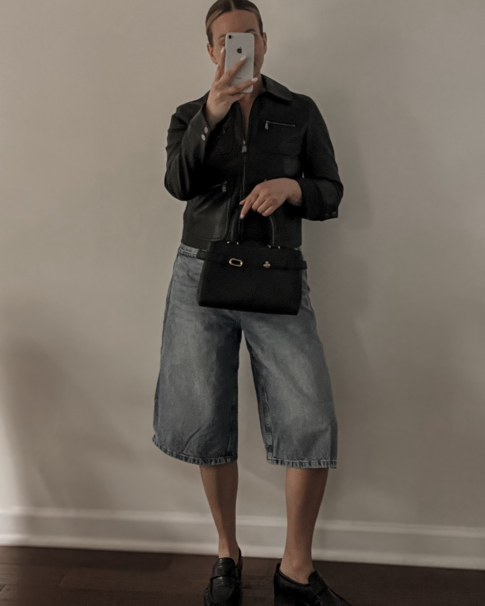 leather jacket, bermuda shorts, loafers, handbaggs

#LTKStyleTip #LTKWorkwear #LTKOver40