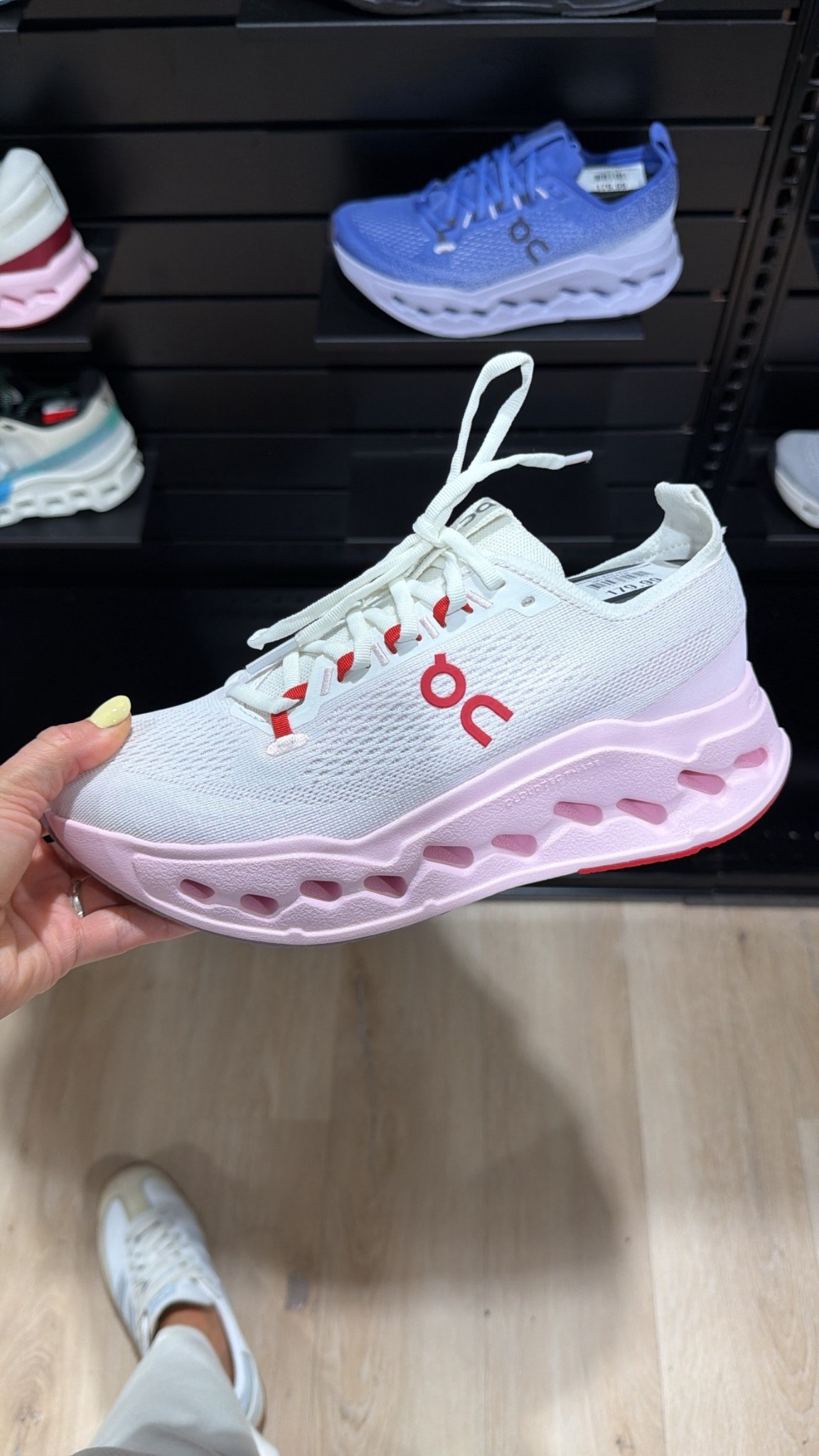 okay these are SO cute 🤍 love the color combo and they’re insanely comfy. perfect for walks, errands, or everyday wear! feel super supportive but still lightweight ✨

#oncloud #onsneakers #comfortableshoes #walkingshoes #everydaystyle #athleisurewear #sneakerstyle #casualoutfit #ltkstyle #ltkfashion