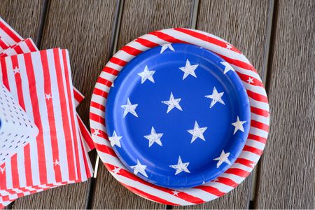 Memorial Day outdoor table decor


Home  home finds  party finds  Memorial Day  red white and blue  party essentials  plates  table decor  dinner set  the recruiter mom  

#LTKfindsunder100 #LTKhome #LTKSeasonal