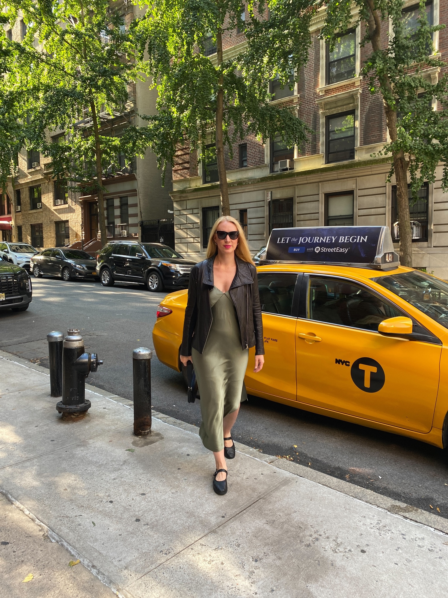 Comfy shoes with memory foam ✅
Perfect fall day ✅ 


#LTKOver40 #LTKShoeCrush