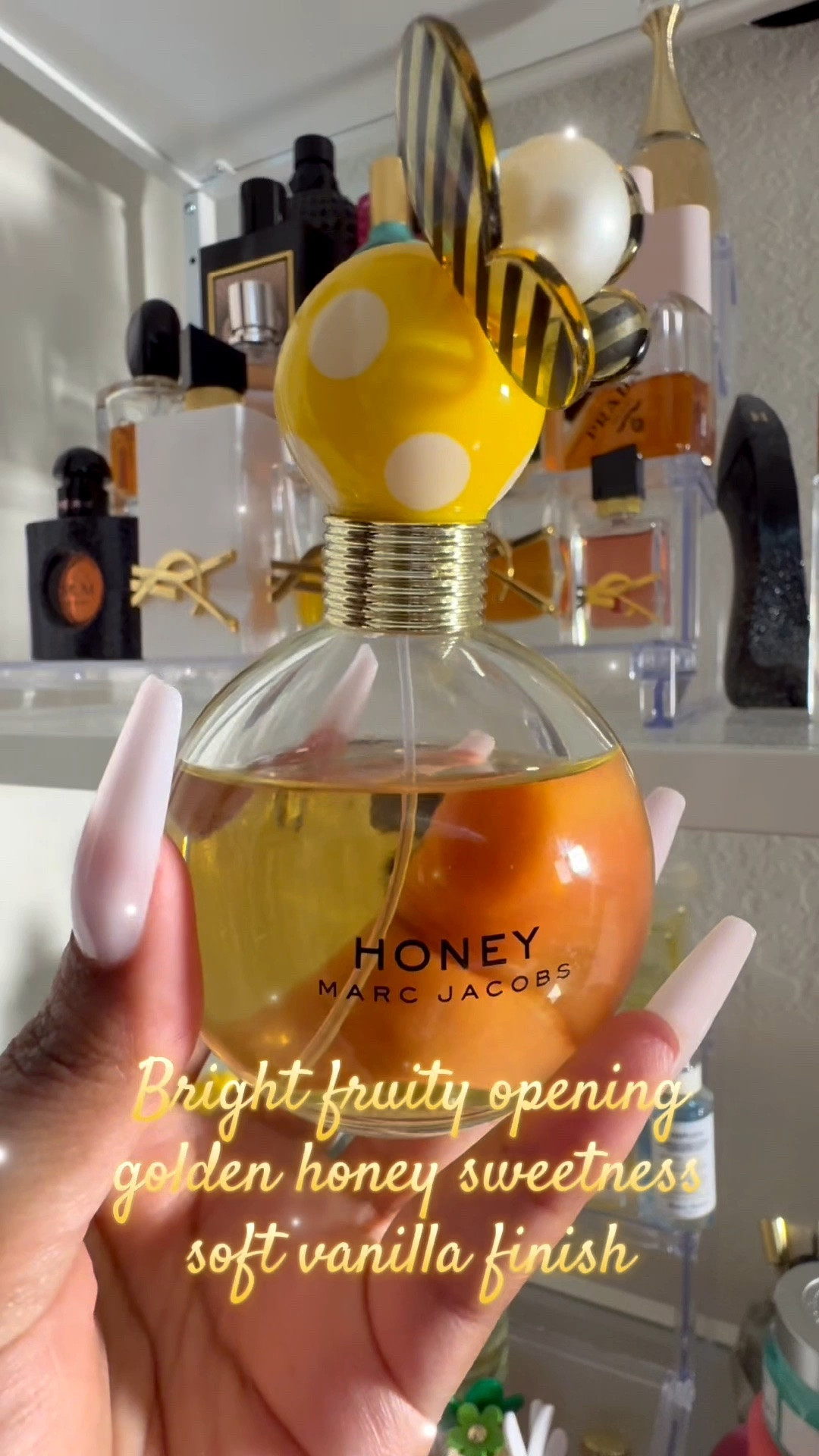 Perfume of the Day 🤍
Marc Jacobs Honey Eau de Parfum

Sweet, sunny, and full of happy vibes ☀️🍯
This fruity floral is the perfect pick when you want to smell bright, feminine, and effortlessly fun.

#PerfumeOfTheDay #MarcJacobsHoney #PerfumeLover #SummerScents #FragranceCollection

#LTKvlog #LTKgrwm #LTKBeauty