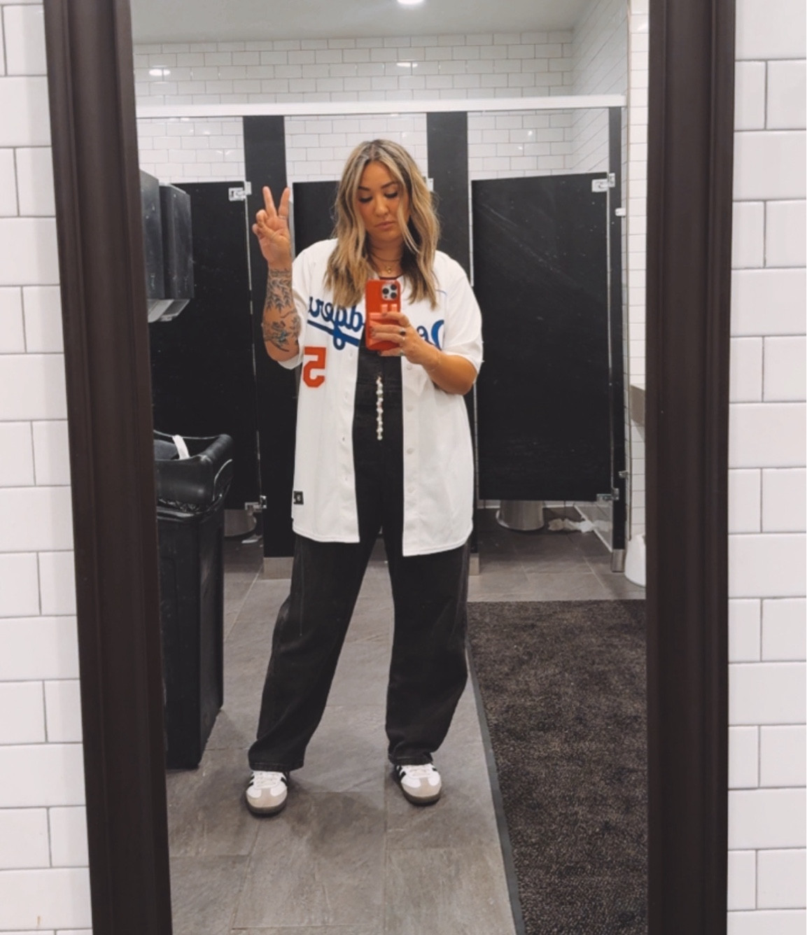 I T F D B ⚾️

#LTKMidsize #LTKShoeCrush #LTKSeasonal