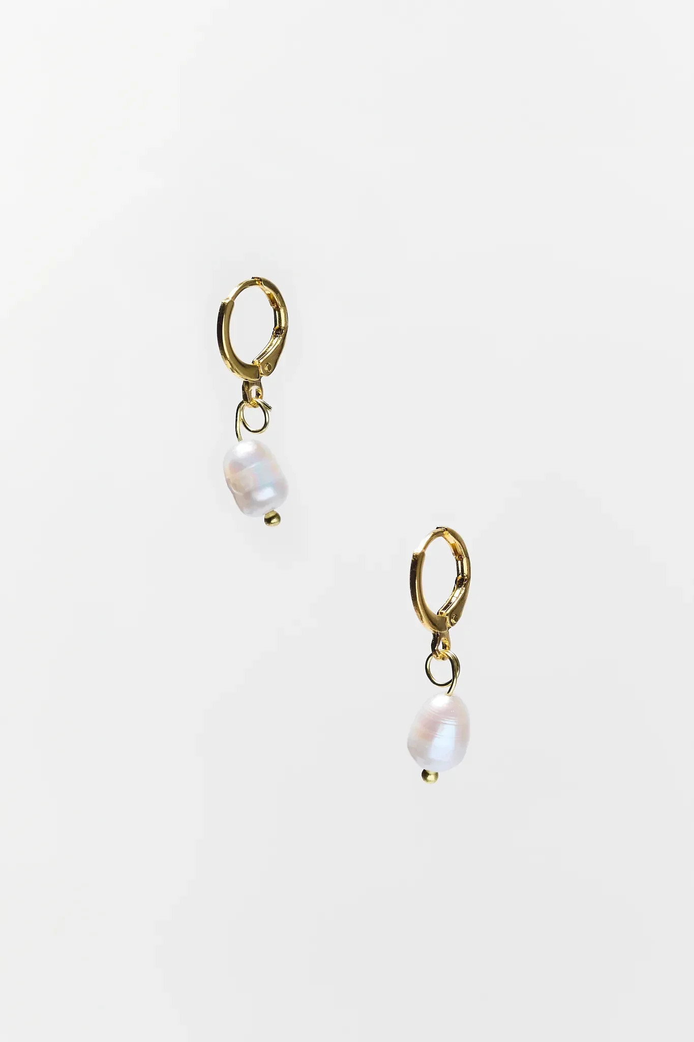 Beatrice Gold Pearl Drop Earrings | Avara