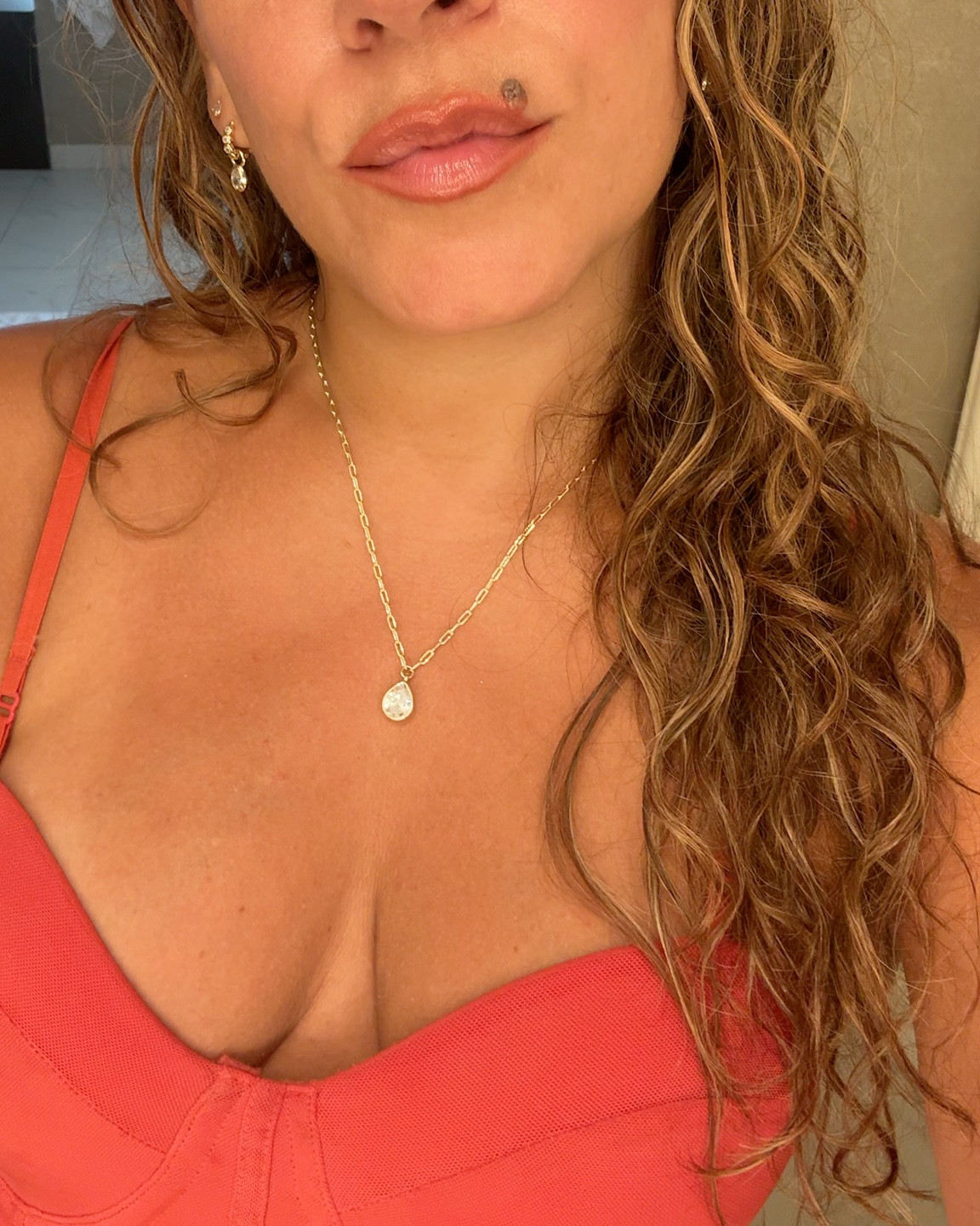 Pretty Princess pieces perfect for everyday but so versatile too. Love the paper clip chain- contemporary, with a beautiful simulated teardrop diamond framed in gold. I paired it with these unique delicate earrings with so much sparkle as they gently dangle. These are all heavy 18k gold plated over brass pieces that are water-resistant. #ltkjewelry #goldjewelry #gold 