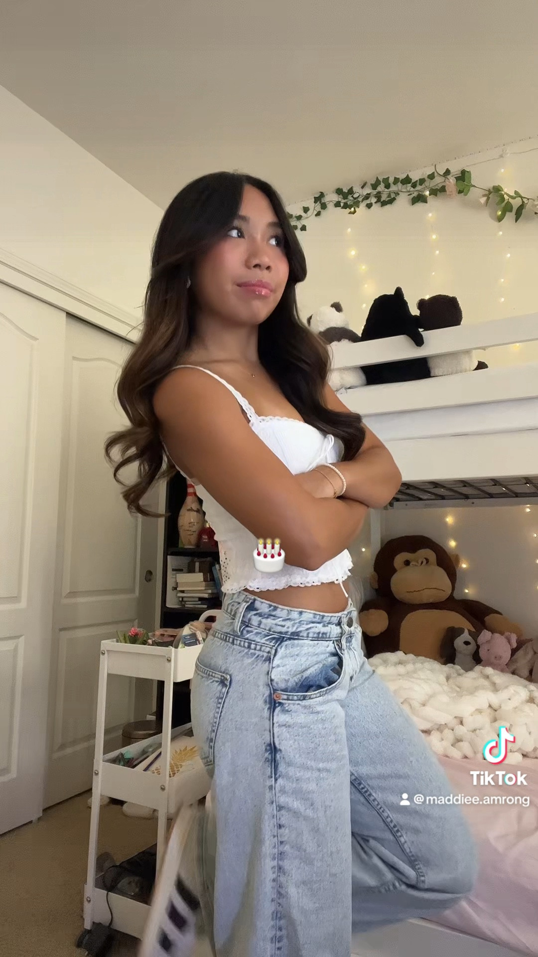 my bday fit + makeup 😊

top: edikted size s
jeans: motel rocks (low rise paralell size w26 l32)
shoes: adidas campus 00s off white

#LTKVideo