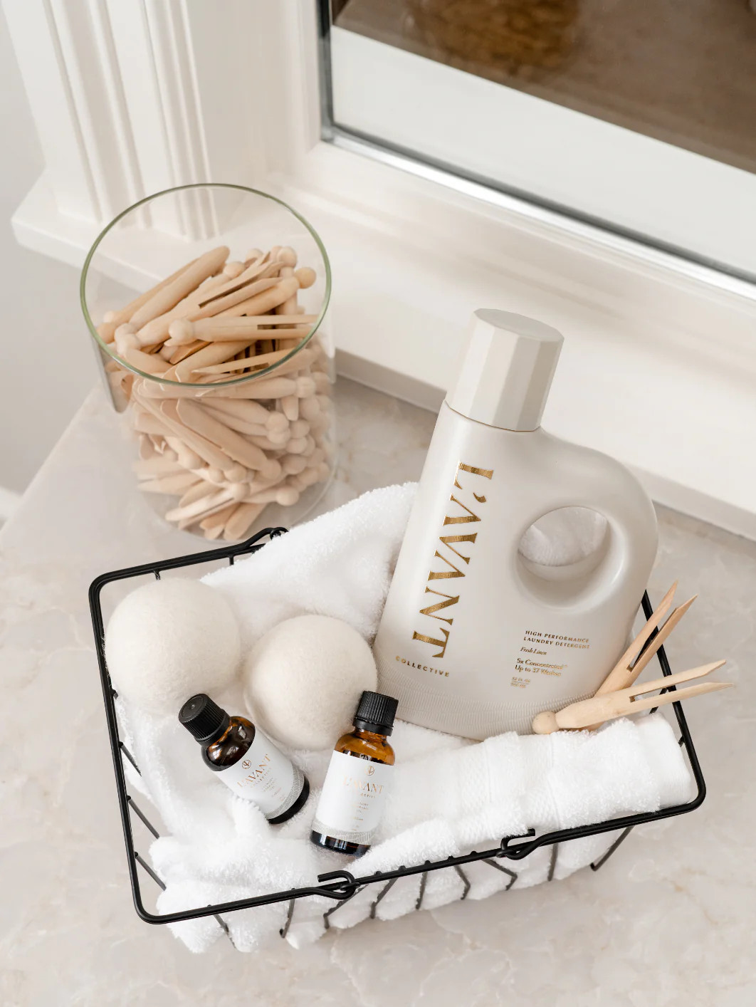 Fresh Linen Laundry Oil & Wool Balls Bundle | L'AVANT Collective