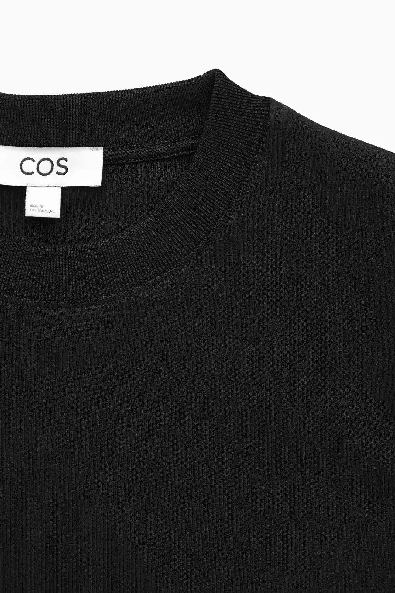 CLEAN CUT REGULAR T-SHIRT | COS (EU)
