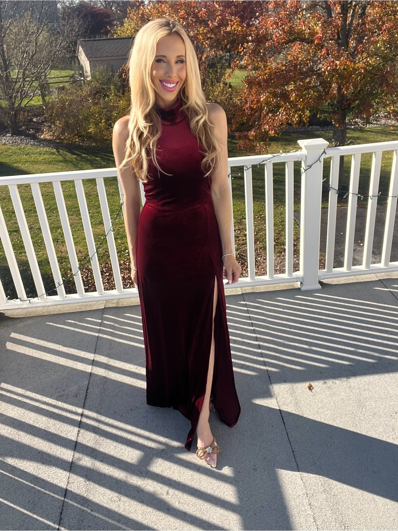 Gorgeous Holiday Red velvet dress ❤️

#LTKSaleAlert #LTKStyleTip