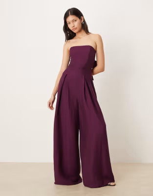 Nobody's Child - Rory - Getextureerde bandeau jumpsuit met wijde pijpen en strikdetail aan de ach... | ASOS (Global)
