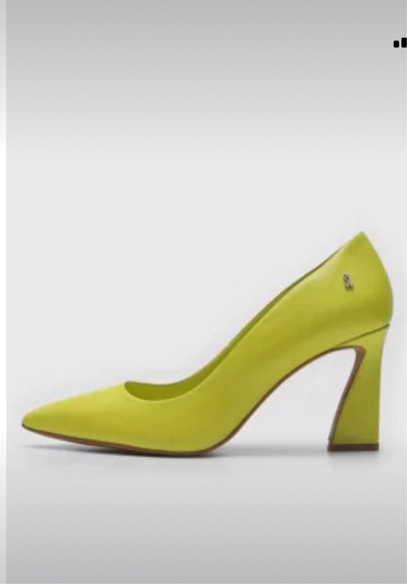 Scarpin belíssimo da marca Santa Lolla ! 

#LTKbrasil #LTKshoecrush