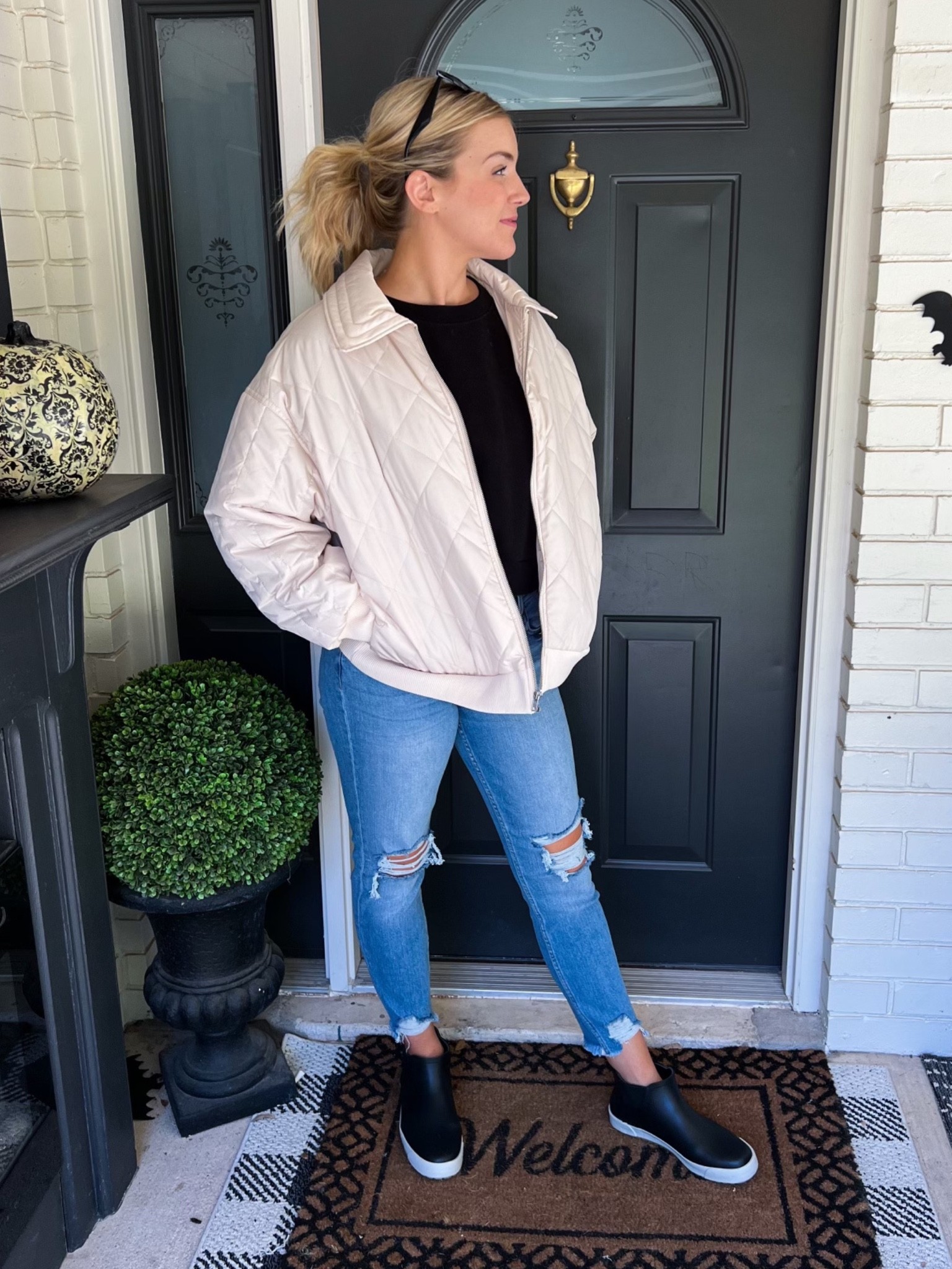 There’s something about a light neutral for fall. This jacket is a showstopper! 