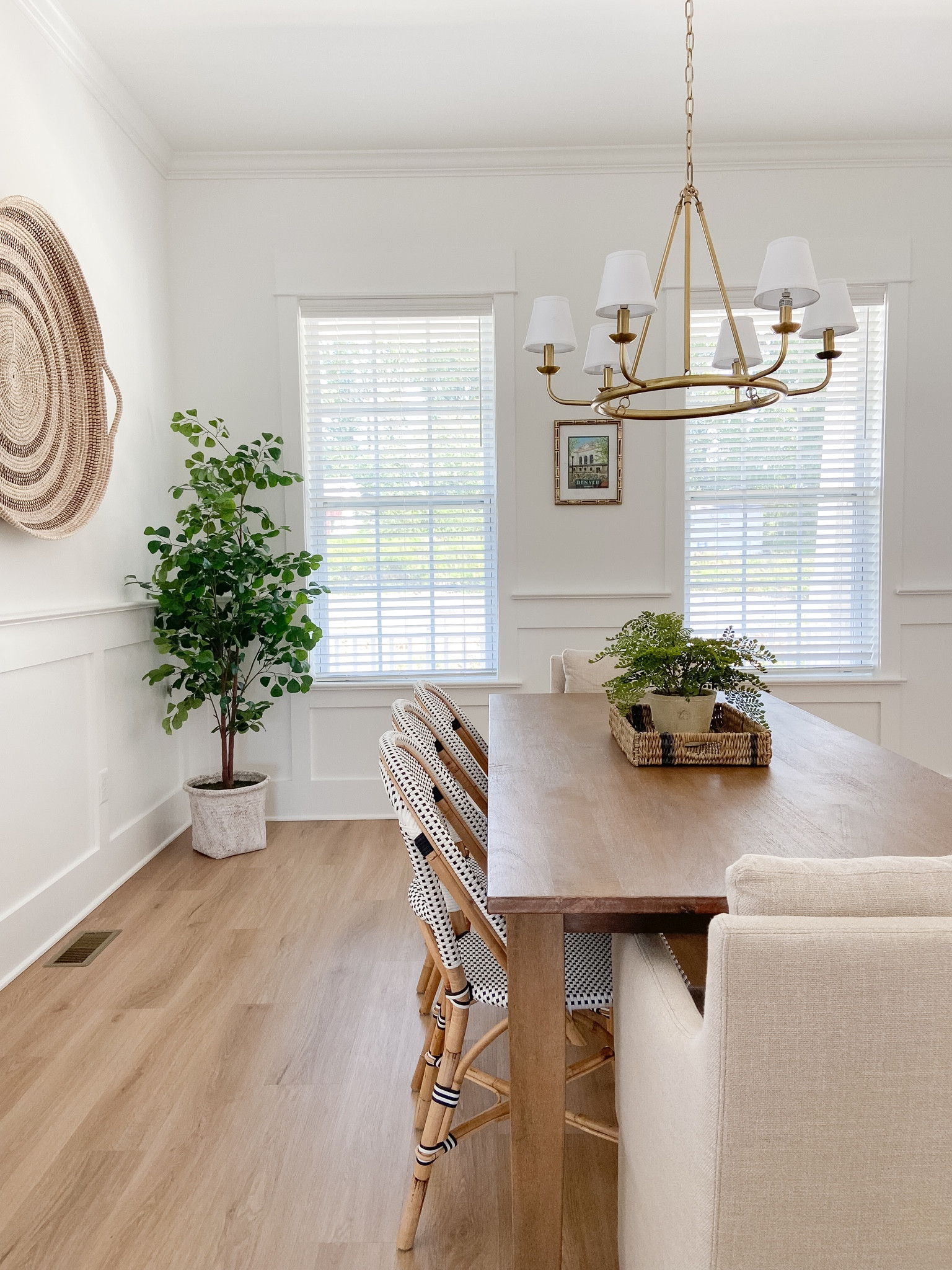 One of my favorite chandeliers is currently on sale! 
#diningroom #diningroomdecor #lighting #chandelier #diningtable #diningchairs 

#LTKHome