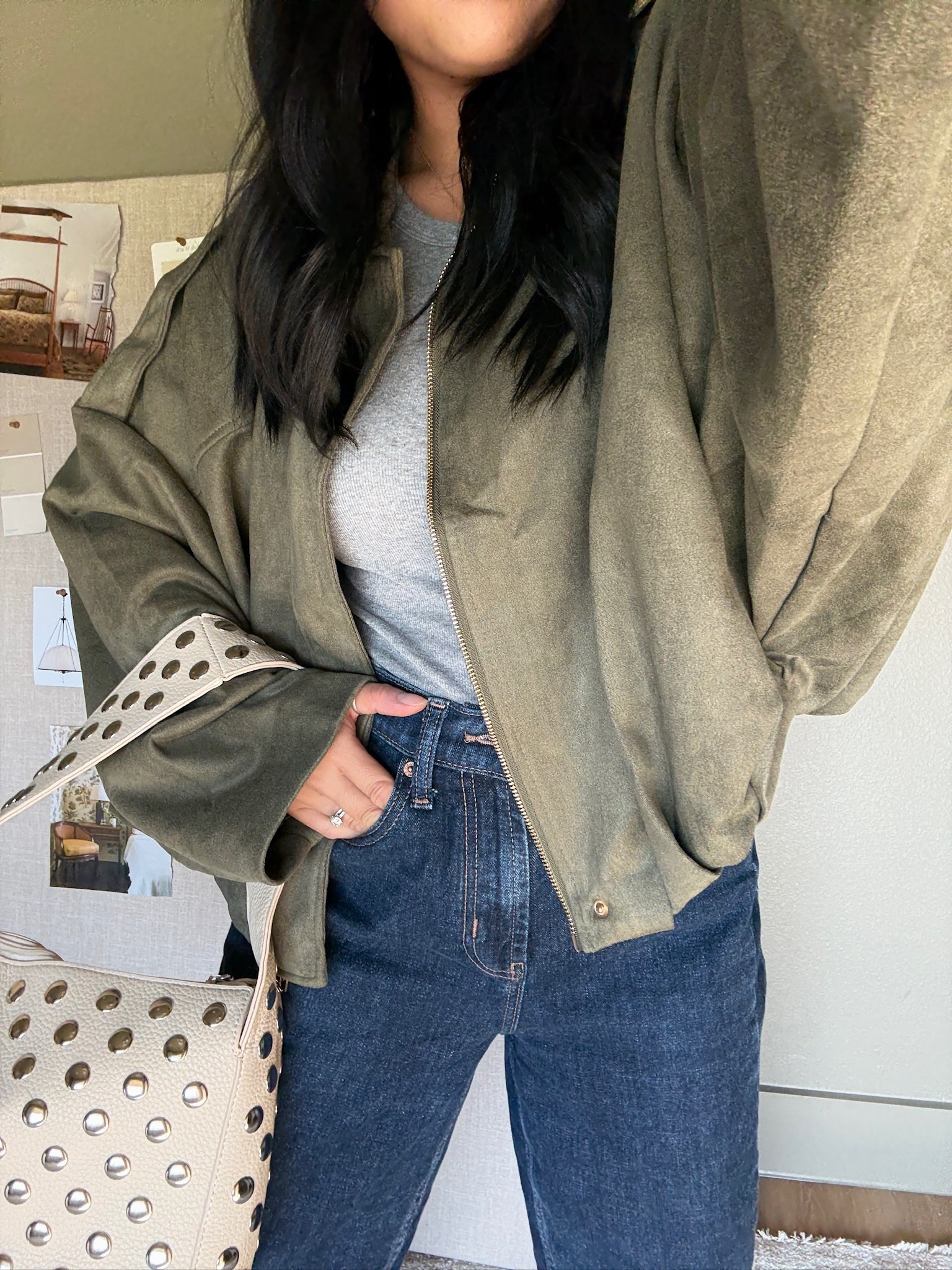 OOTD

Amazon suede jacket that’s a look for less to the Zara one!! Comes in multiple colors! Wearing a large for oversized fit! 

Amazon fashion finds, fall fashion; jacket, suede jacket 

#LTKSeasonal #LTKStyleTip #LTKFindsUnder50