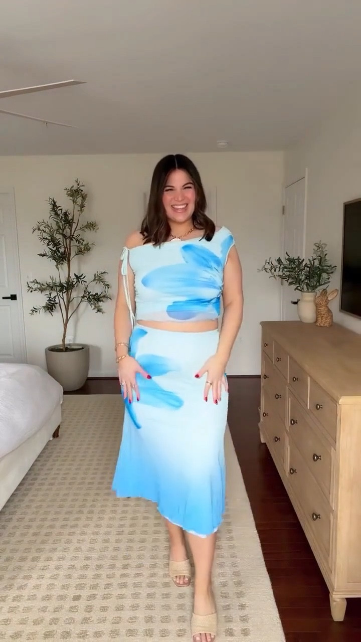 Midsize vacation outfits as a size 12/14!
Wearing  size XL in all



#LTKSeasonal #LTKSpringSale #LTKMidsize