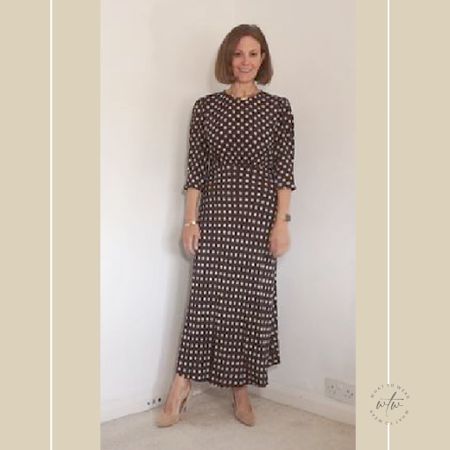 A feminine tea dress in a brown and cream polka dot fabric. A beautiful dress for the autumn #fashionover50 #youtuberover50