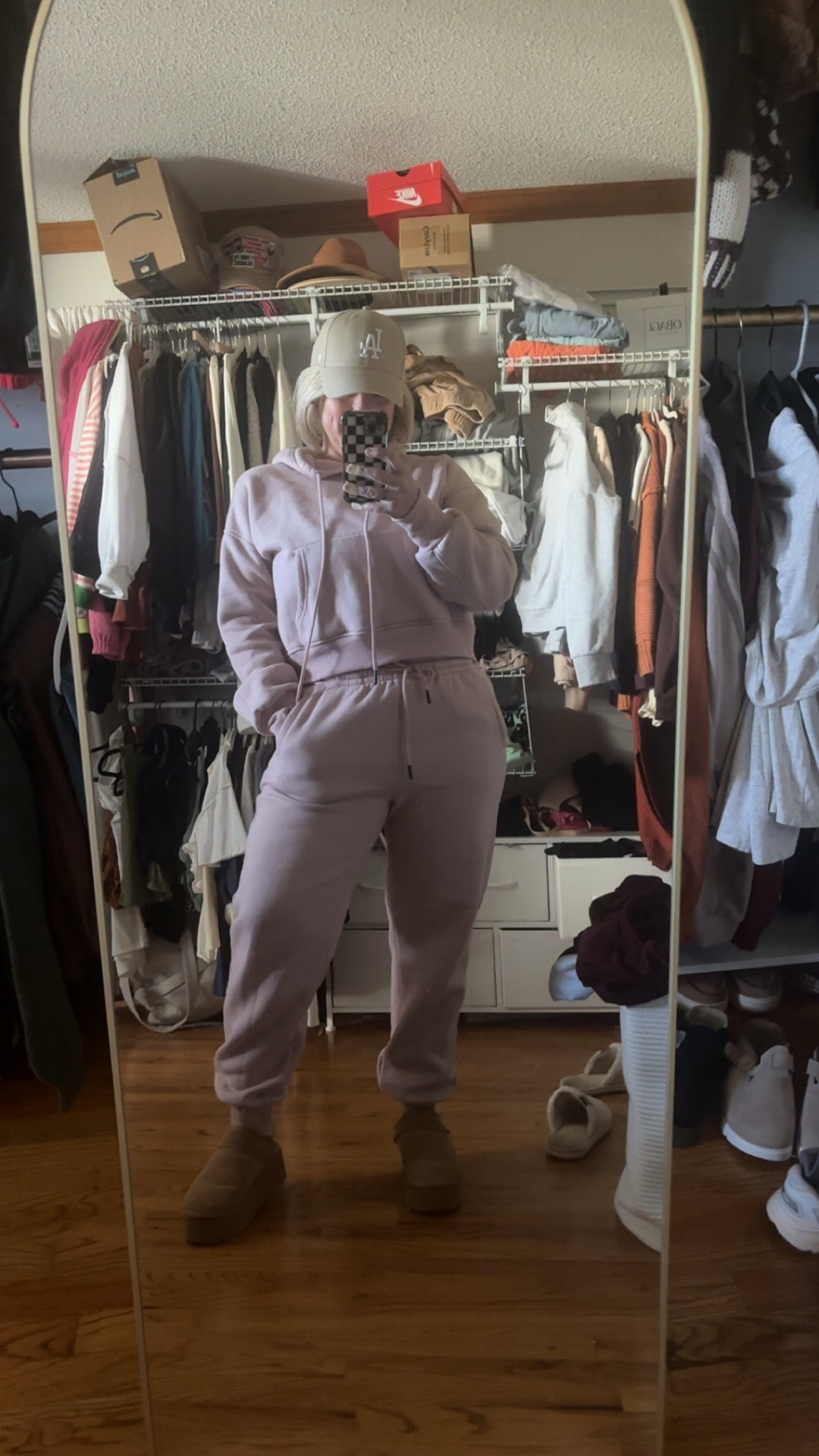 Cute, comfy and perfect for running errands!
Size: Largee

#LTKMidsize #LTKSaleAlert #LTKootd