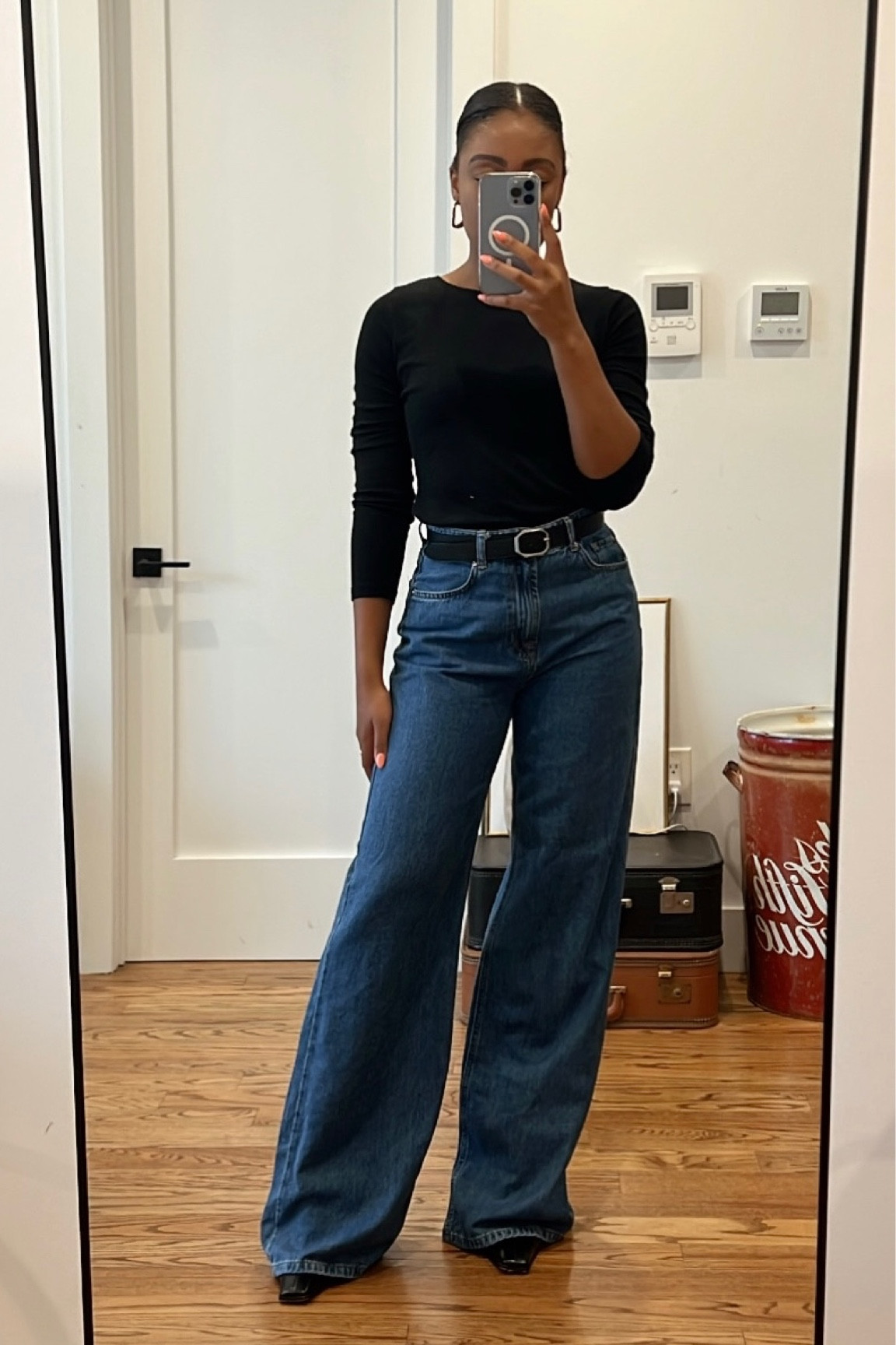 Happy Monday! Todays work outfit I planned around these wide leg jeans from @nakdfashion and knee high boots from @hm

Top @target
Jeans @nakdfashion
Belt @hm
Boots @hm
Jewelry @jenny-bird

#fallfashion #fallstyle #outfitinspiration #outfitoftheday 

#LTKworkwear #LTKunder100 #LTKstyletip