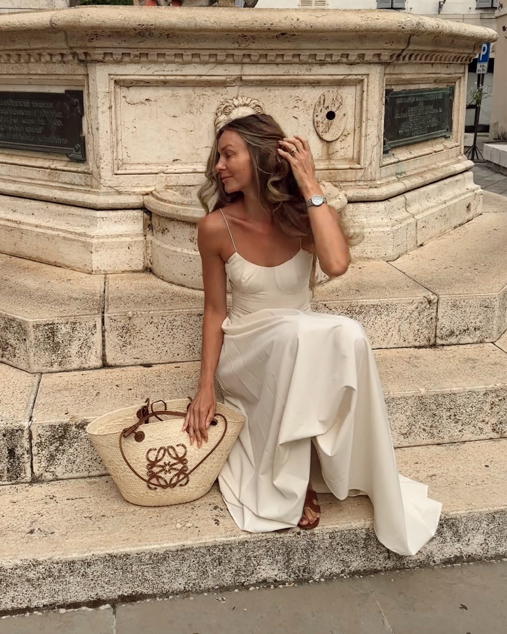 Obsessed with this dress! So feminine and comfortable 🤍
Wearing size S

#LTKFindsUnder100 #LTKSeasonal #LTKStyleTip