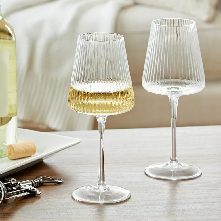 Better Homes & Gardens Glass 17 oz Ribbed Wine Glass, Clear | Walmart (US)