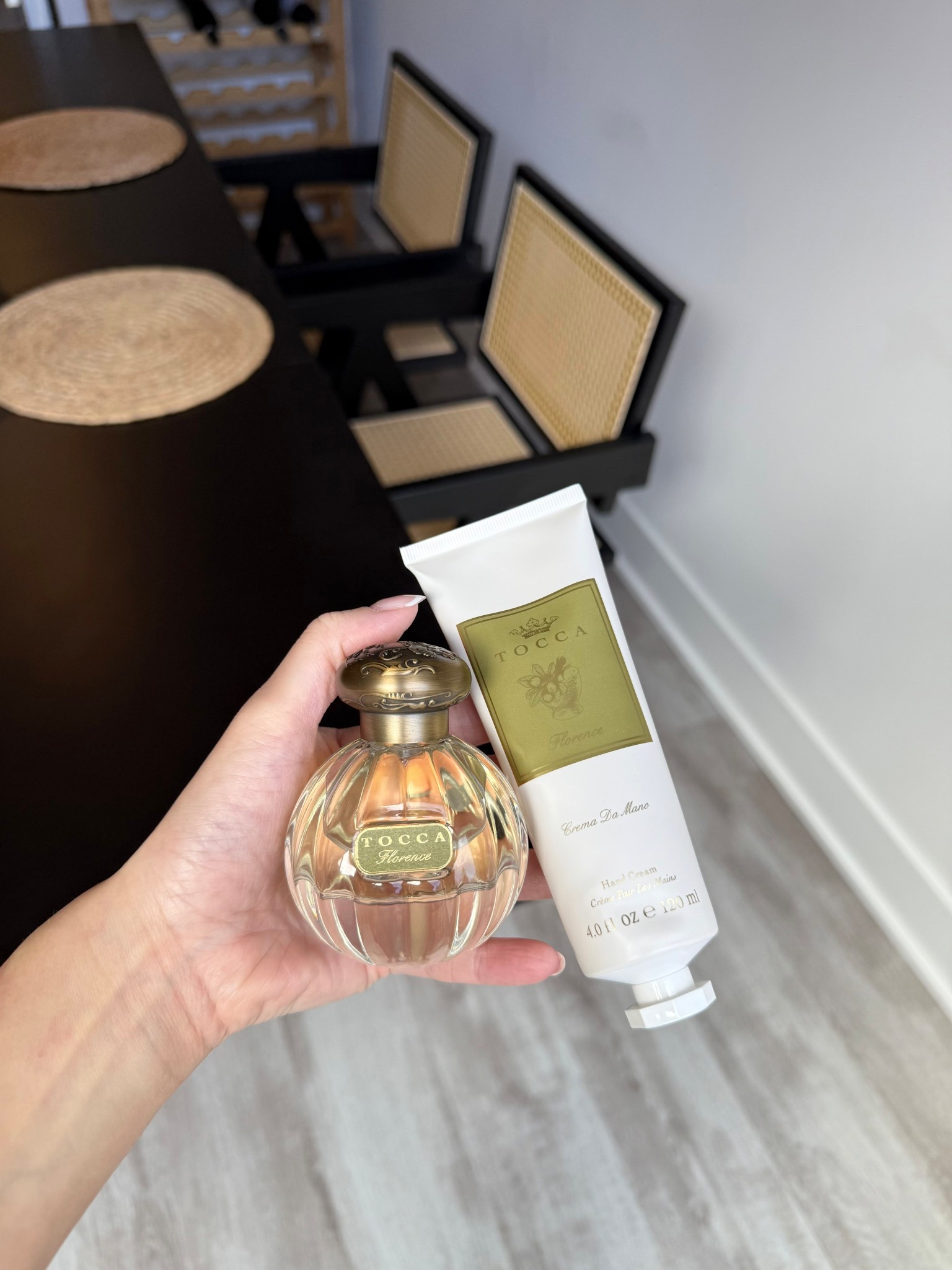 My favorite perfume/lotion combo✨🍐