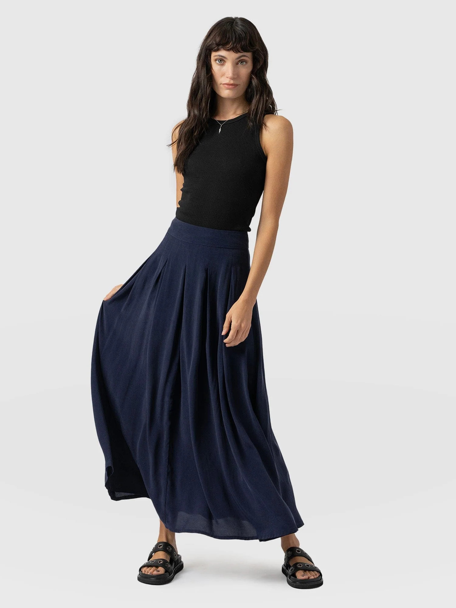 Eliza Pleated Skirt - Navy | Saint + Sofia