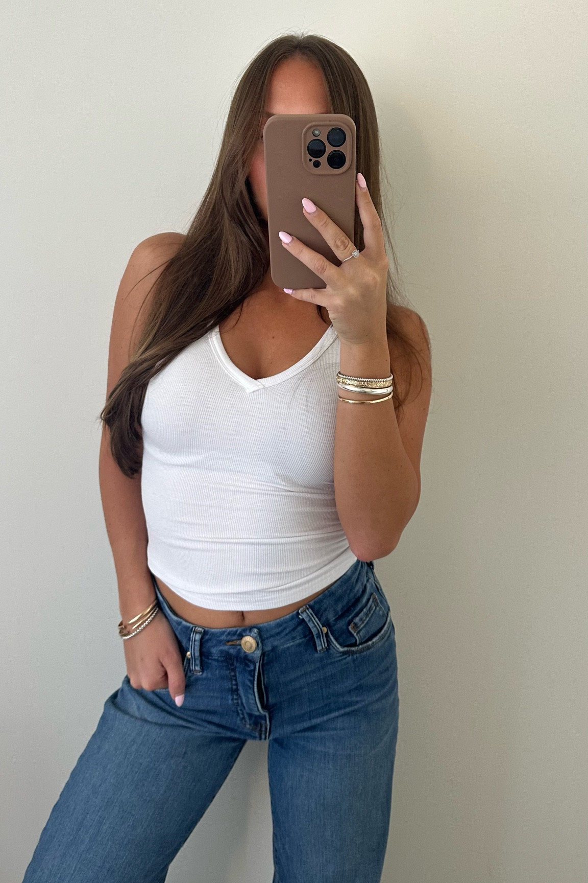 The most comfy tank top and denim. Wearing a small in the top and a 00 in the jeans 🤍🍒🥰

#LTKFindsUnder50 #LTKFallSale #LTKSeasonal